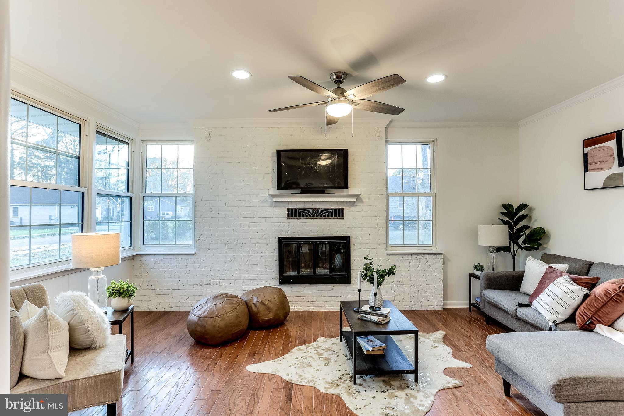 VENICE ON THE BAY - Residential