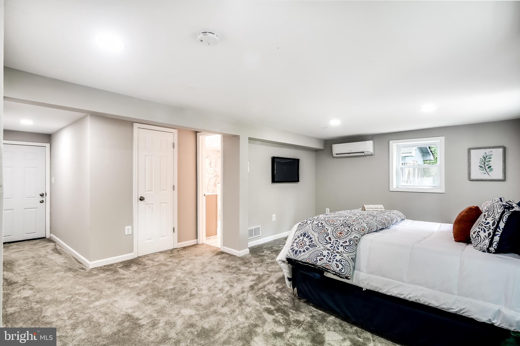 VENICE ON THE BAY - Residential