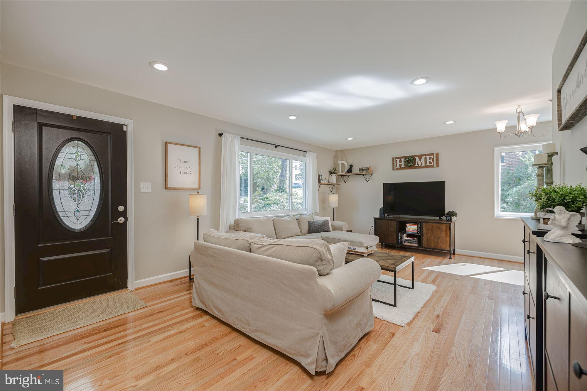 VIRGINIA HILLS - Residential