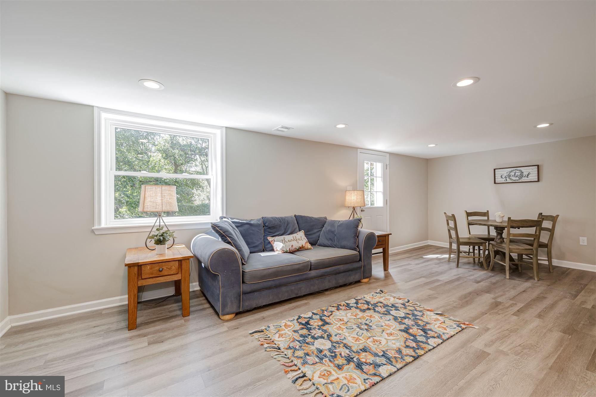 VIRGINIA HILLS - Residential