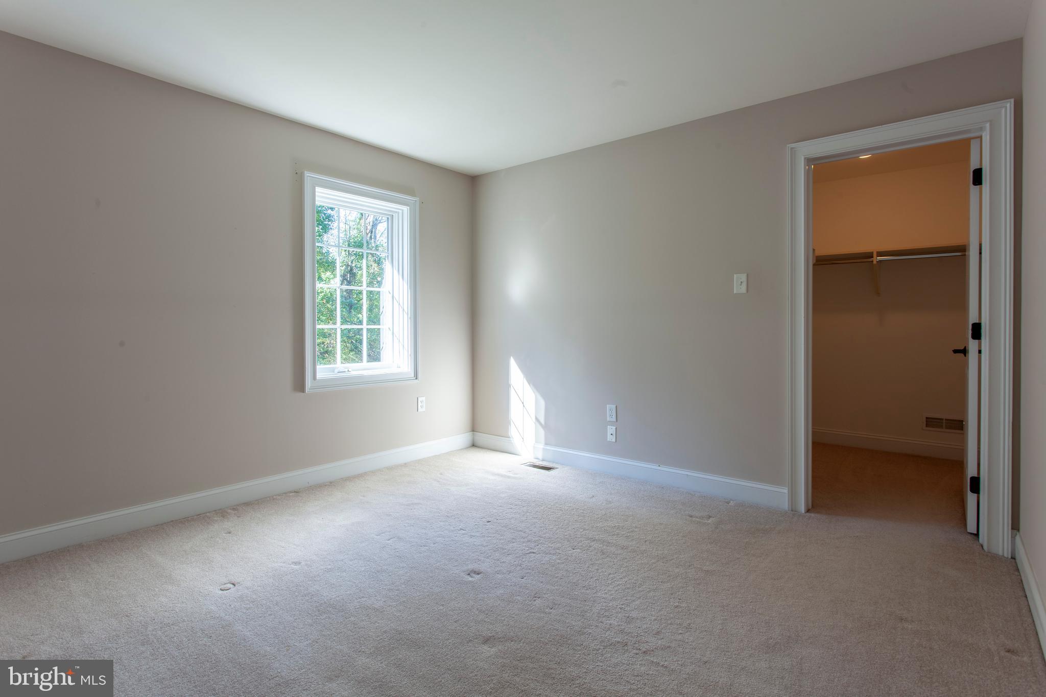 HAMANASSET AT DARLIN - Residential