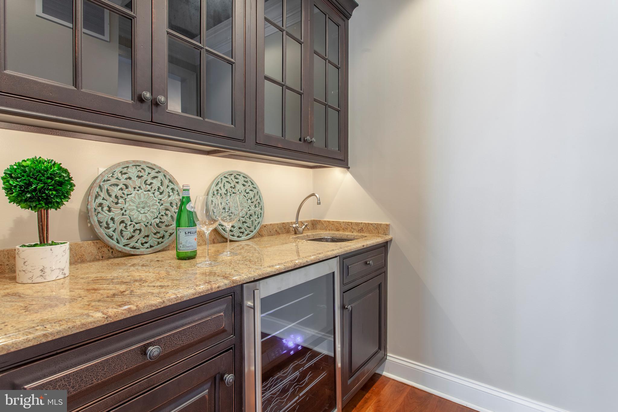 HAMANASSET AT DARLIN - Residential