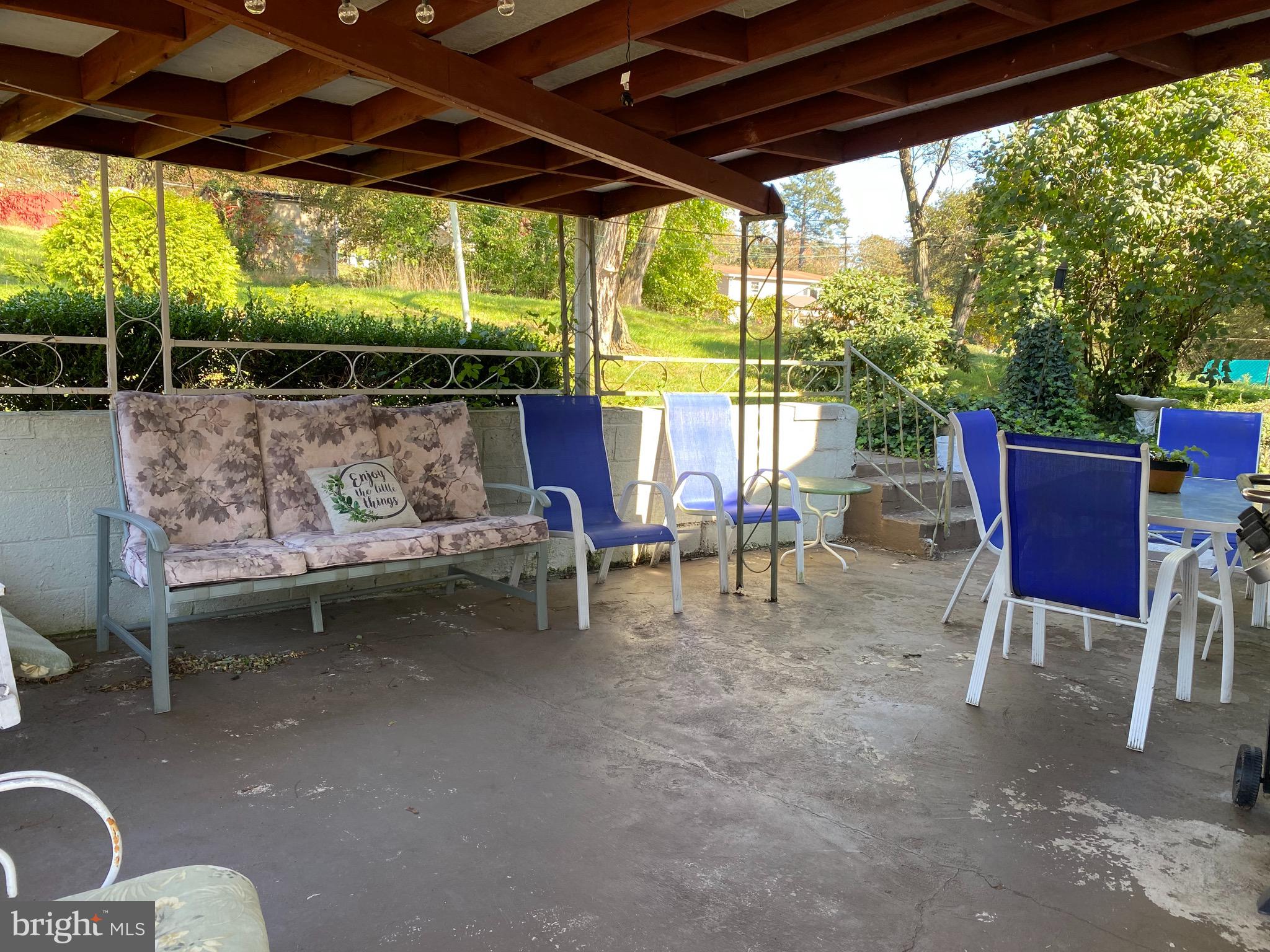 POTTSVILLE - Residential