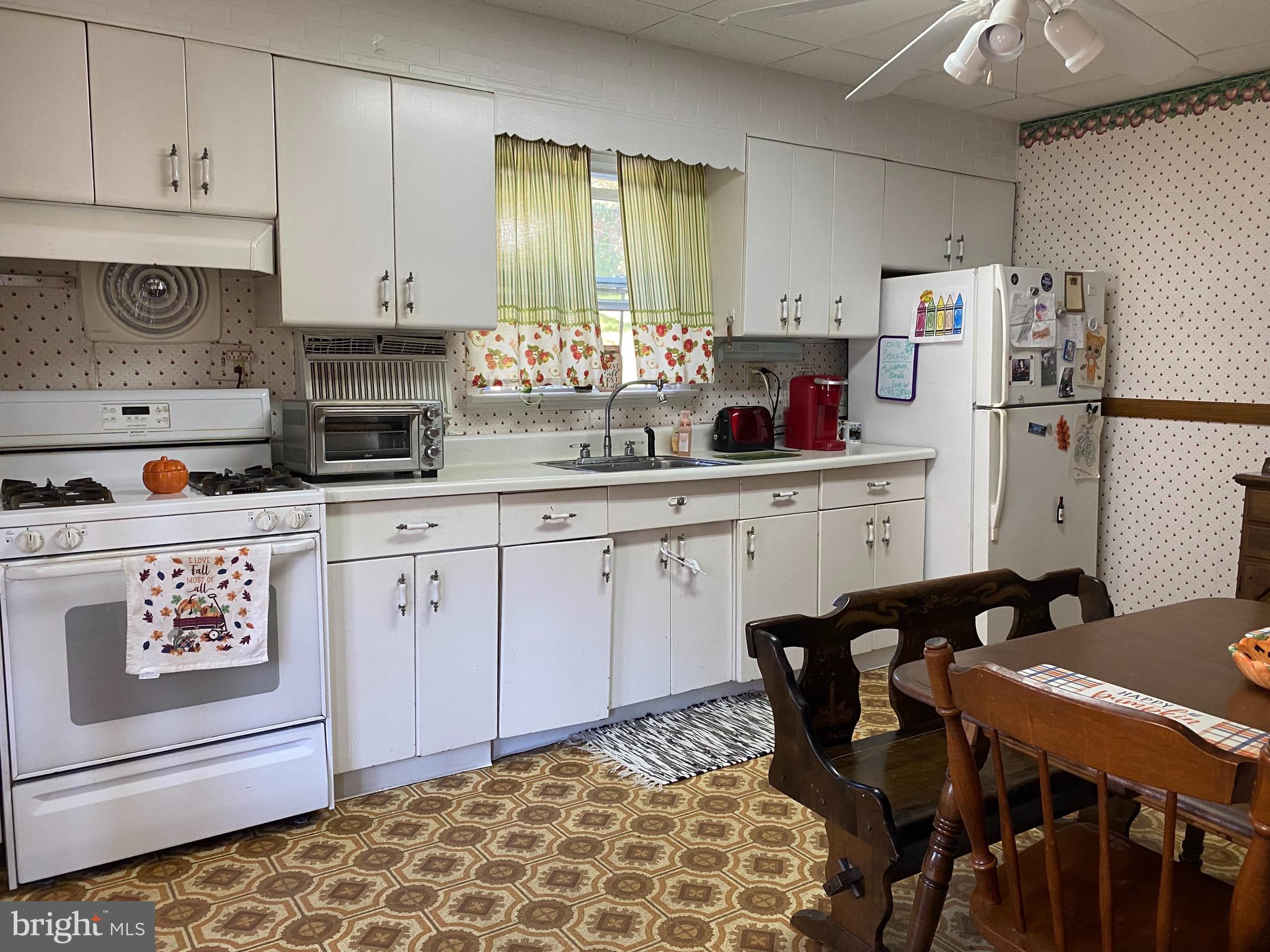 POTTSVILLE - Residential