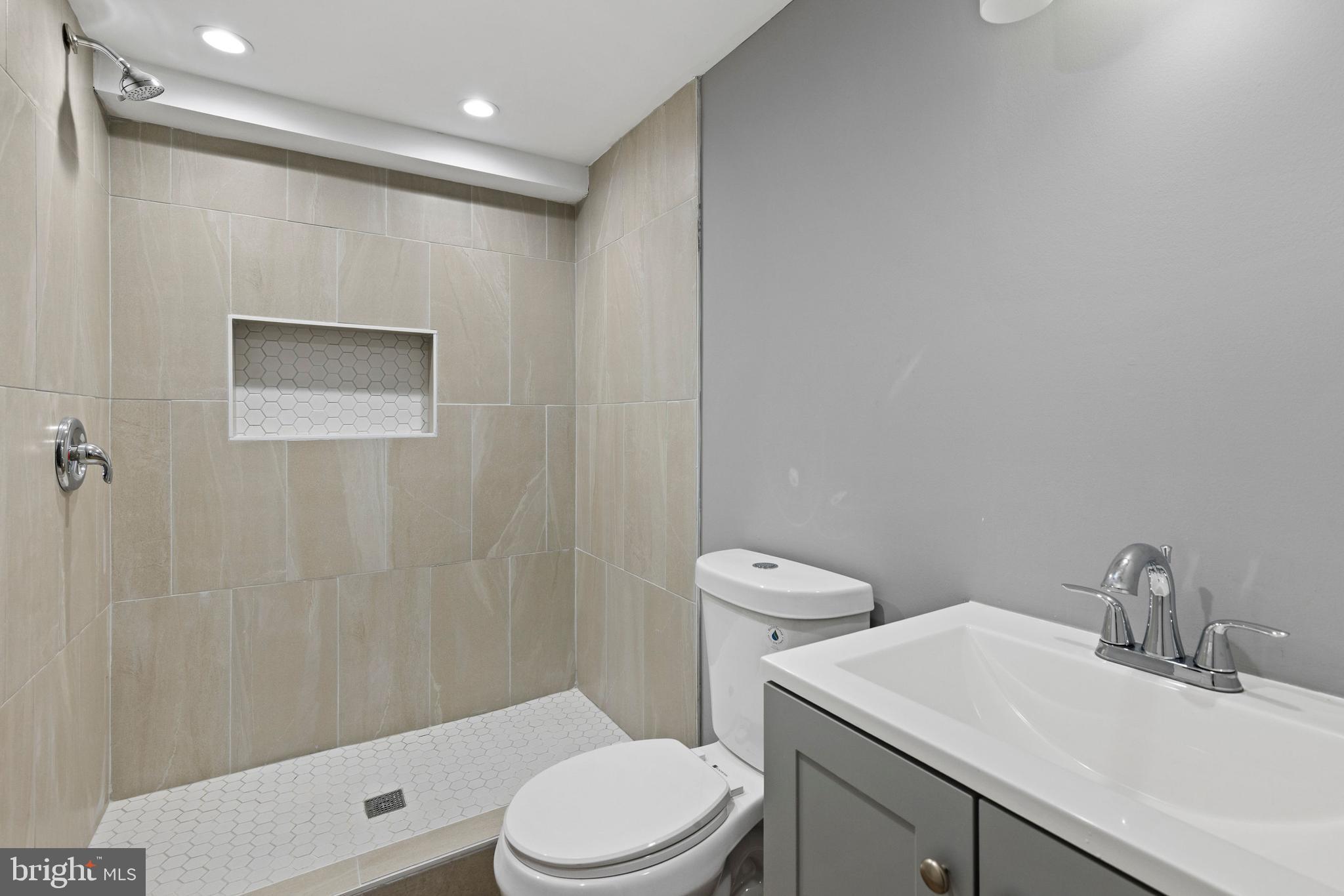 CARROLLTON RIDGE - Residential