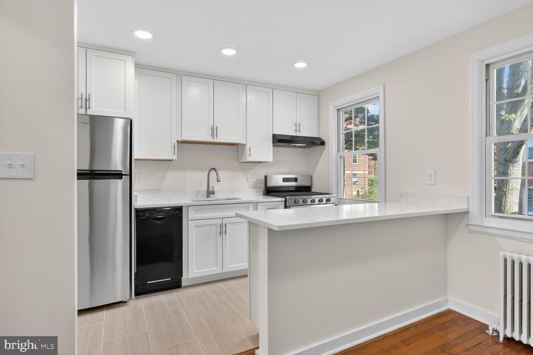 ROCK CREEK VILLAGE CONDOMINIUMS - Residential