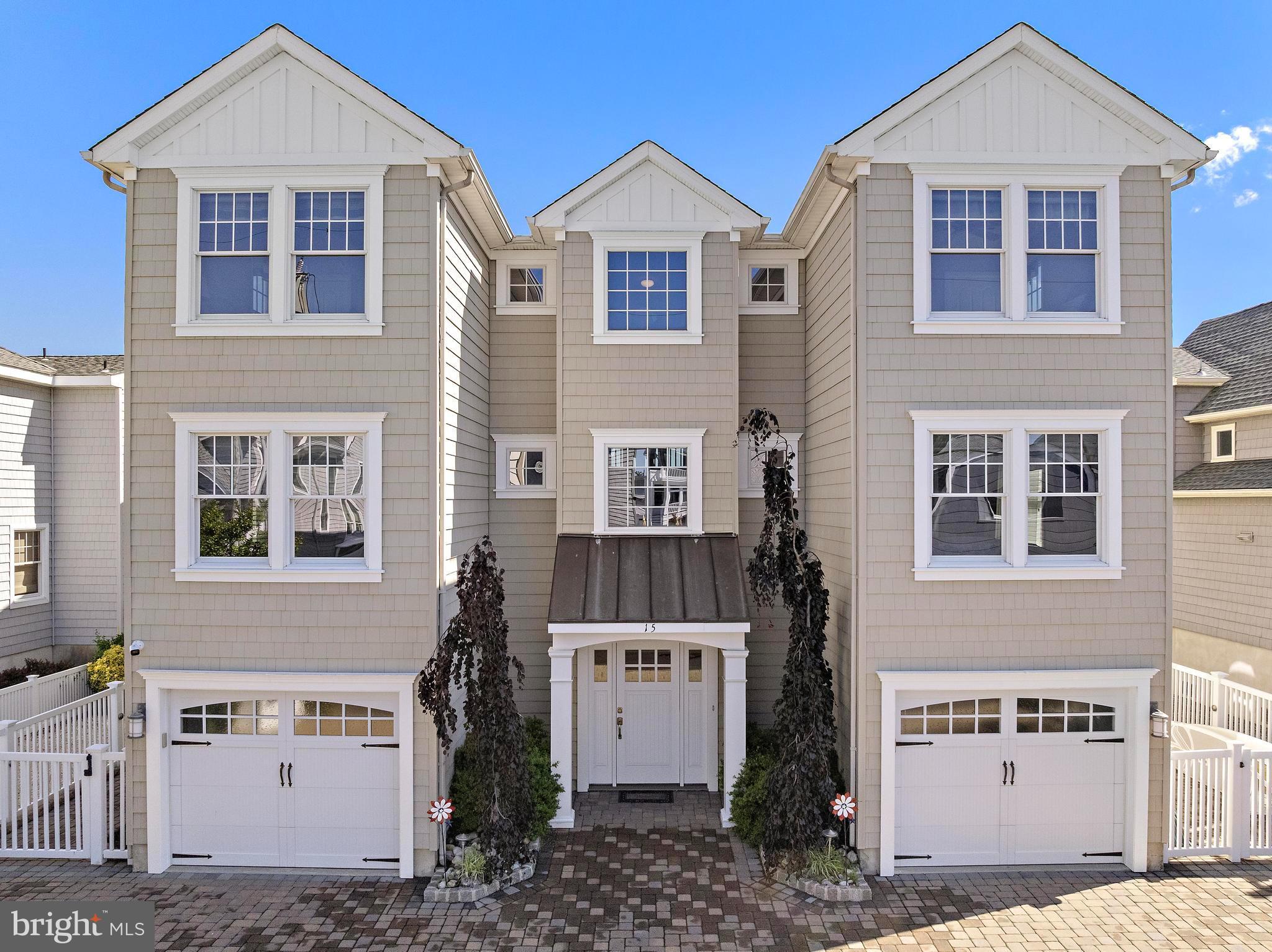 15 W RYERSON LANE