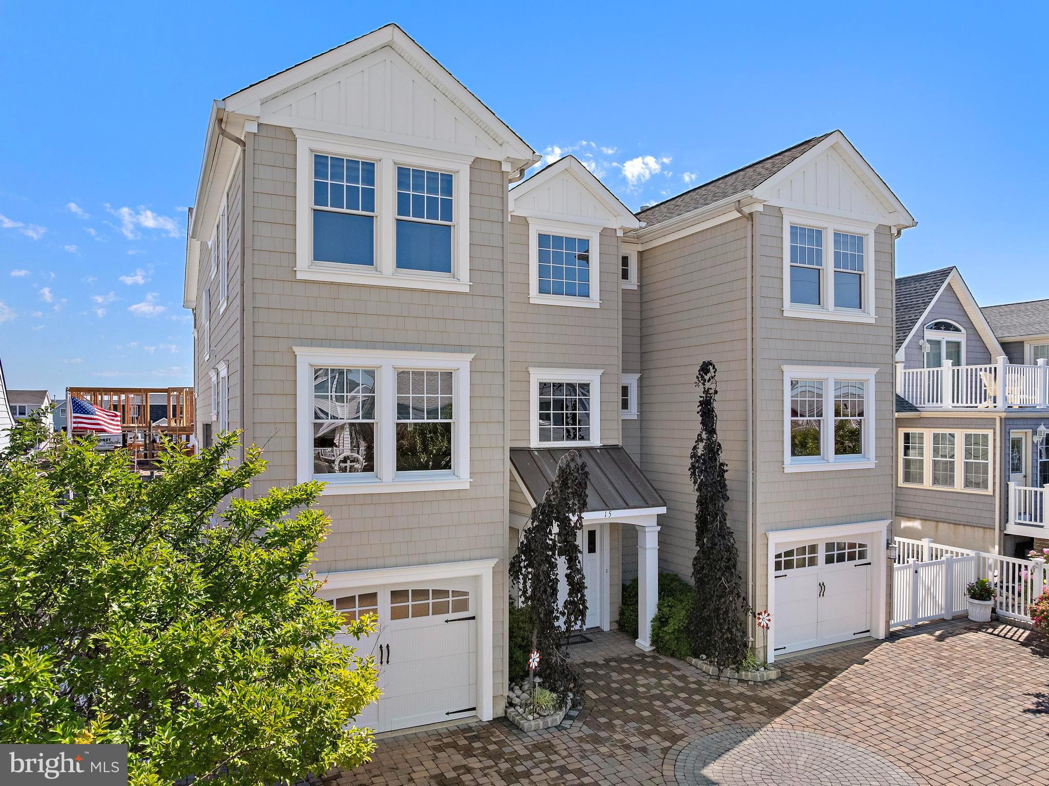 15 W RYERSON LANE