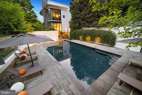 2815 WOODLAND DRIVE NW WASHINGTON DC 20008