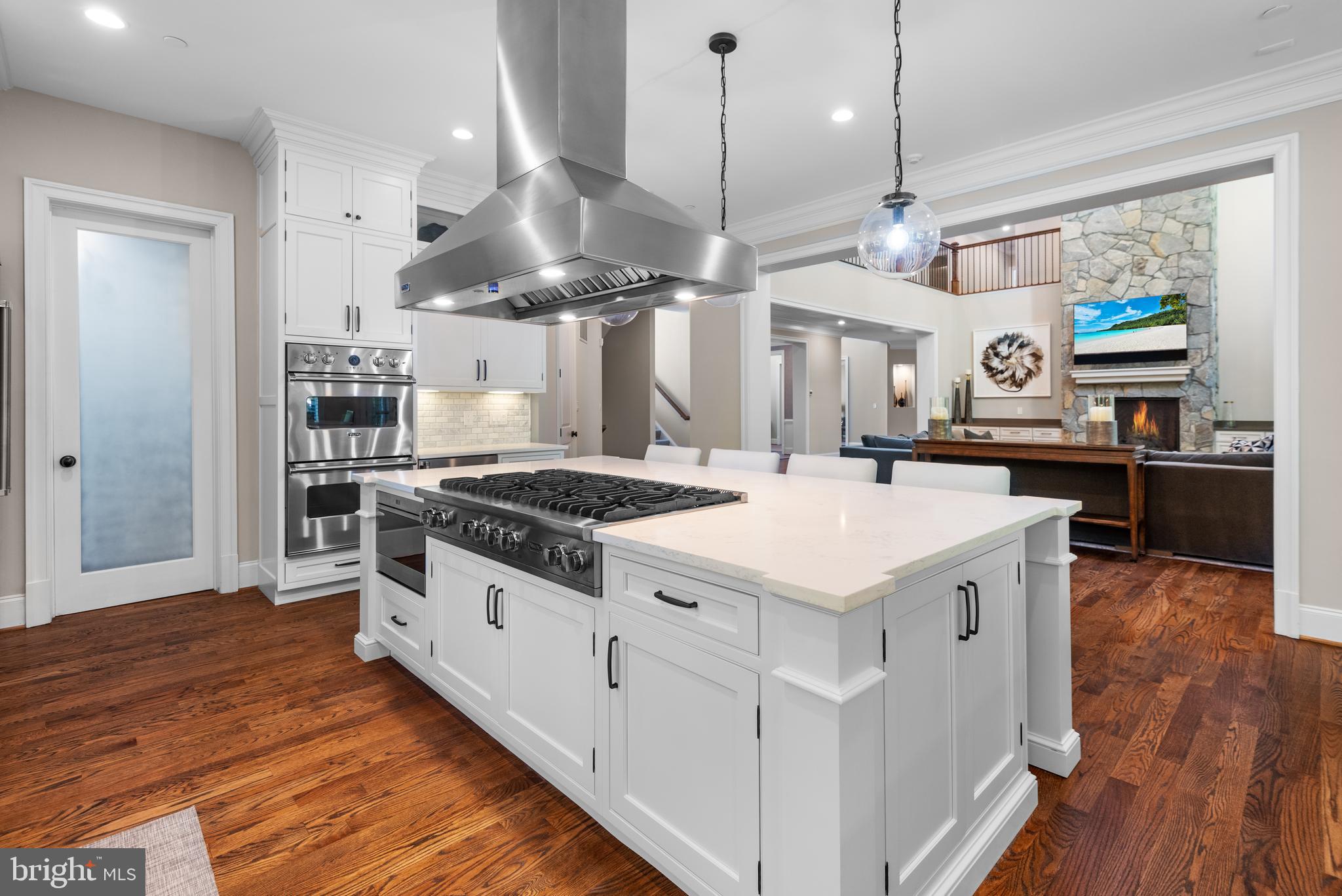 POTOMAC OUTSIDE - Residential