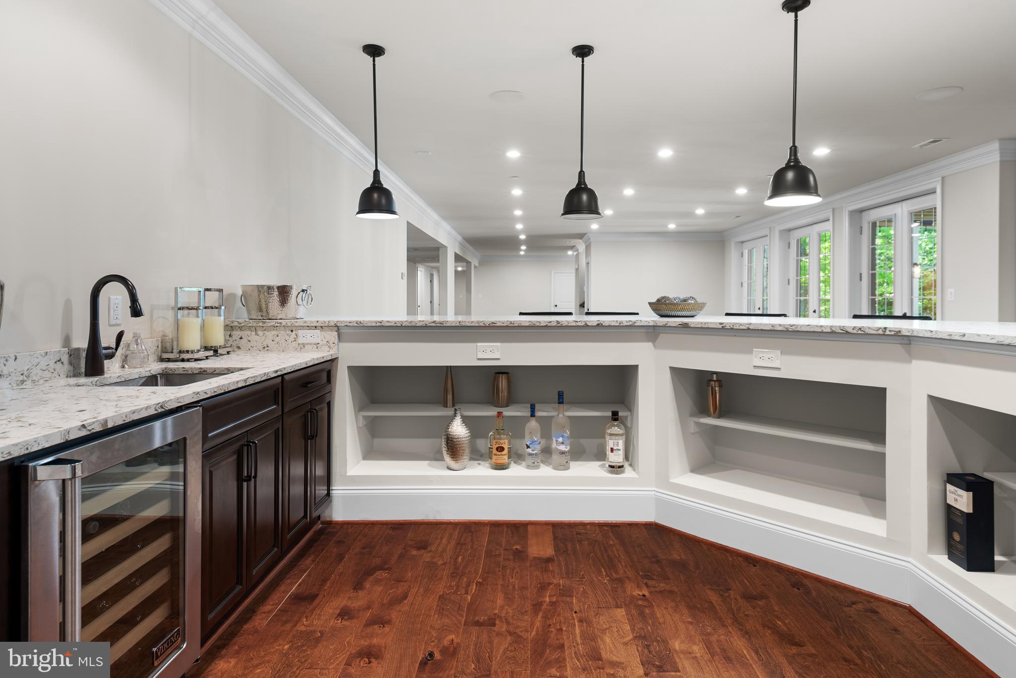 POTOMAC OUTSIDE - Residential