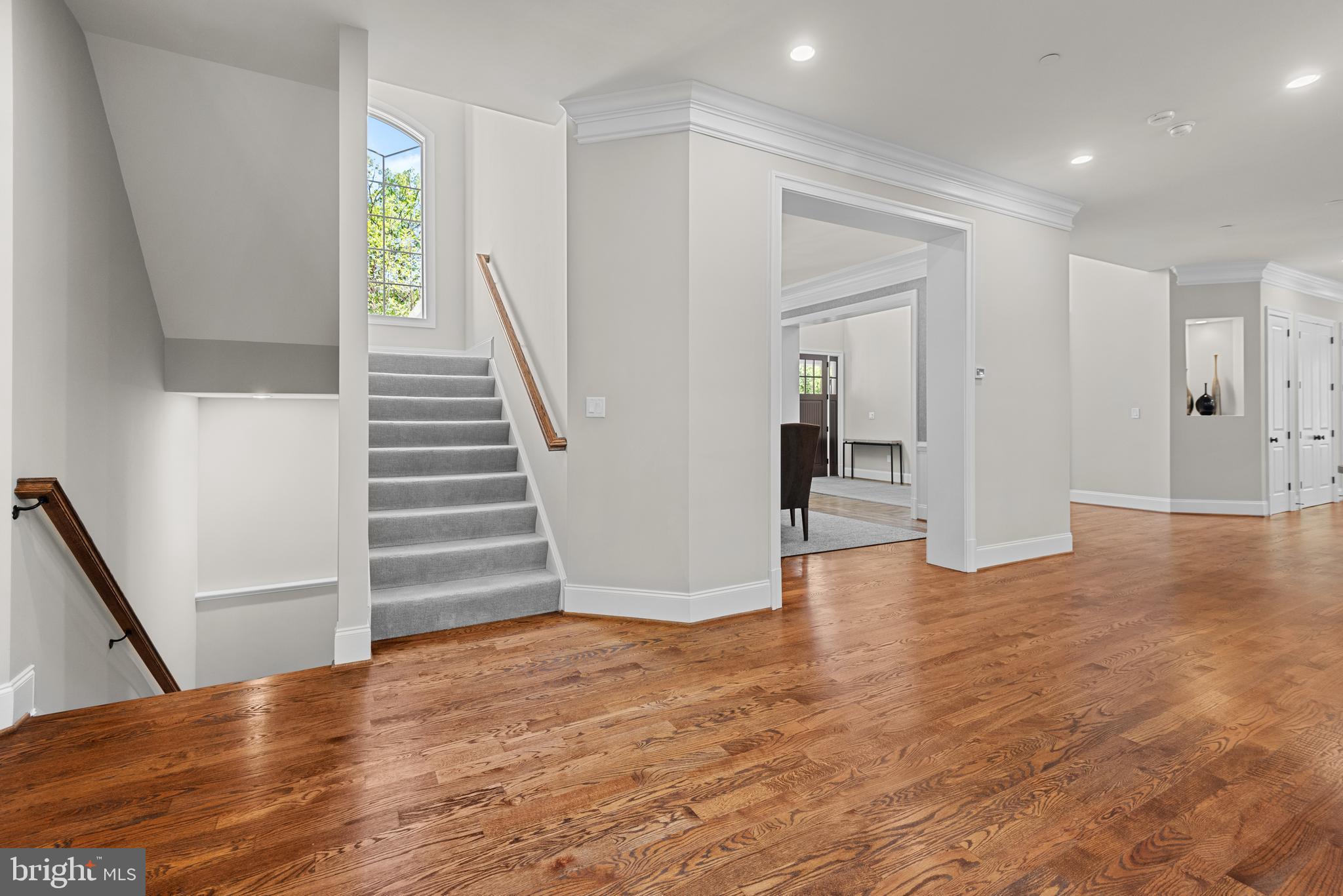 POTOMAC OUTSIDE - Residential