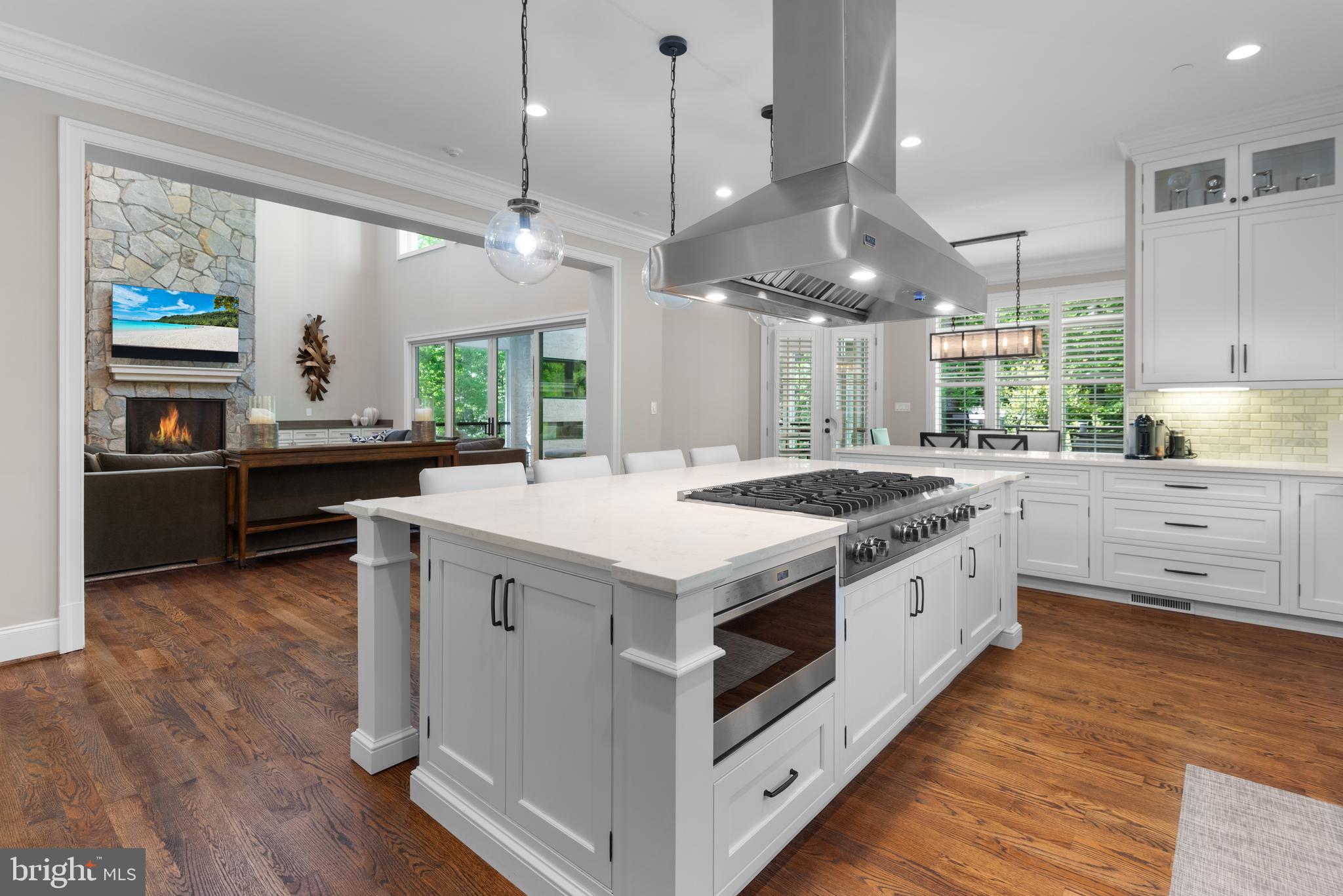 POTOMAC OUTSIDE - Residential