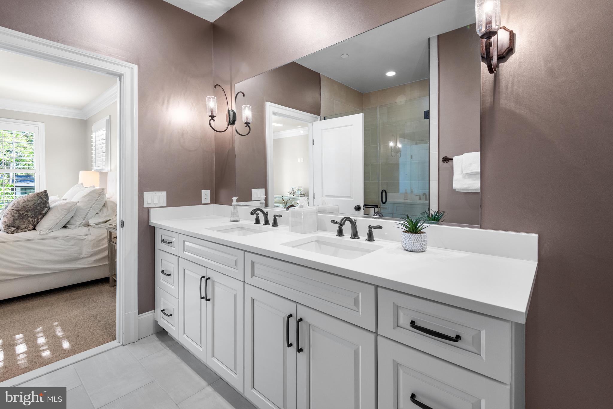 POTOMAC OUTSIDE - Residential