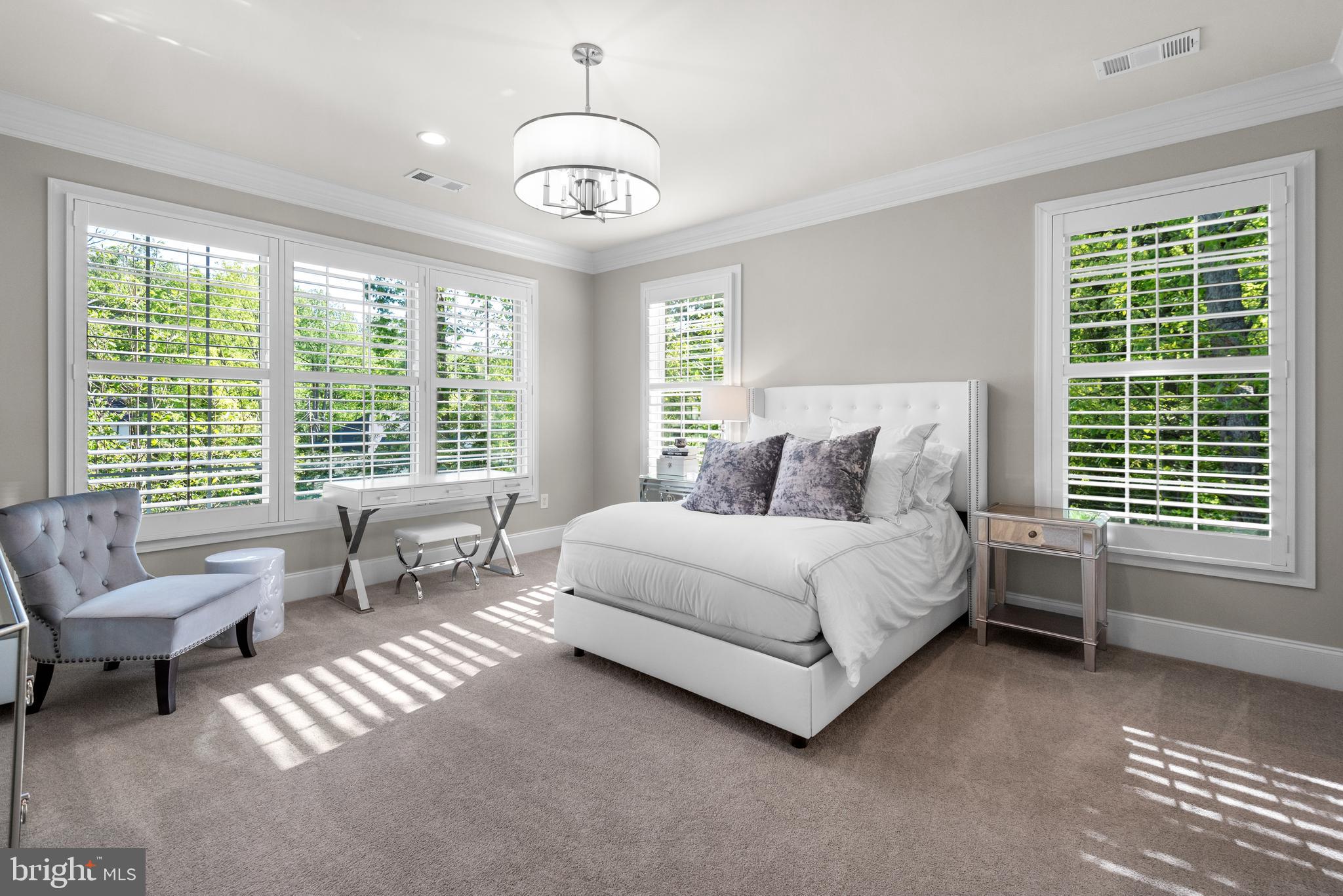 POTOMAC OUTSIDE - Residential