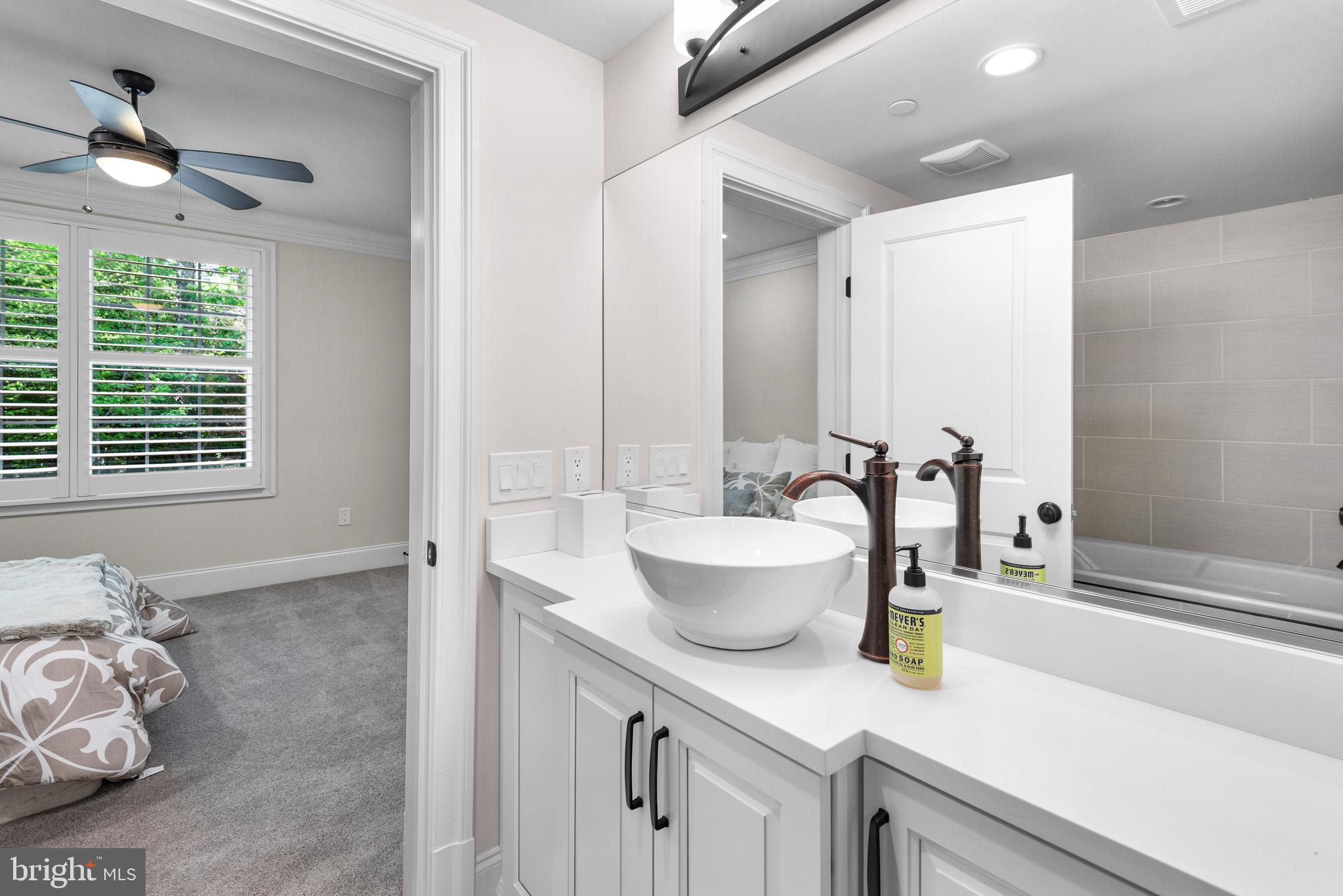 POTOMAC OUTSIDE - Residential