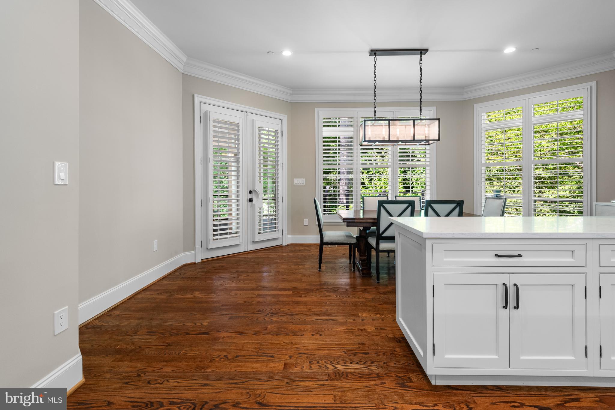 POTOMAC OUTSIDE - Residential