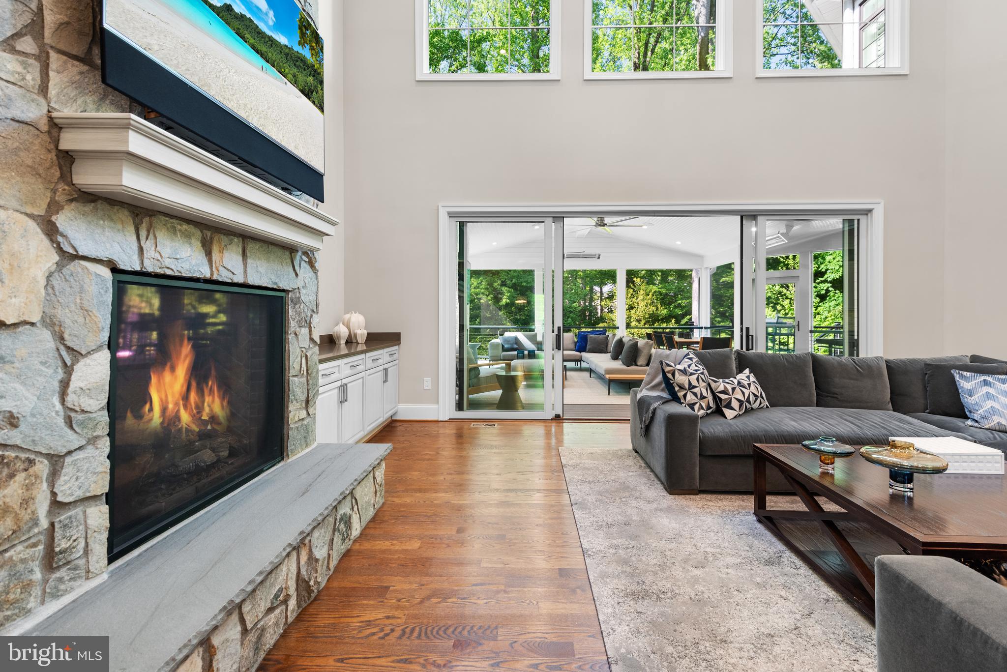 POTOMAC OUTSIDE - Residential