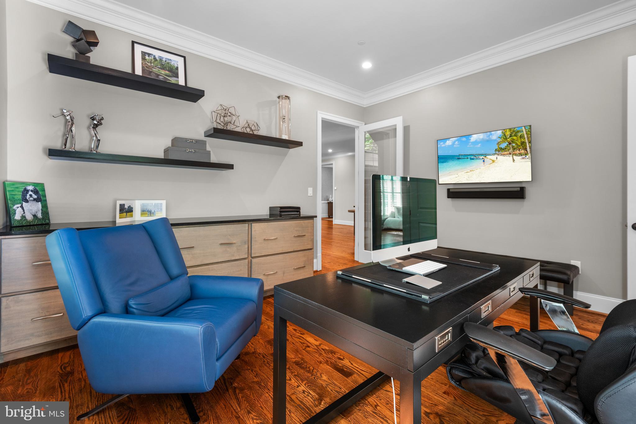 POTOMAC OUTSIDE - Residential