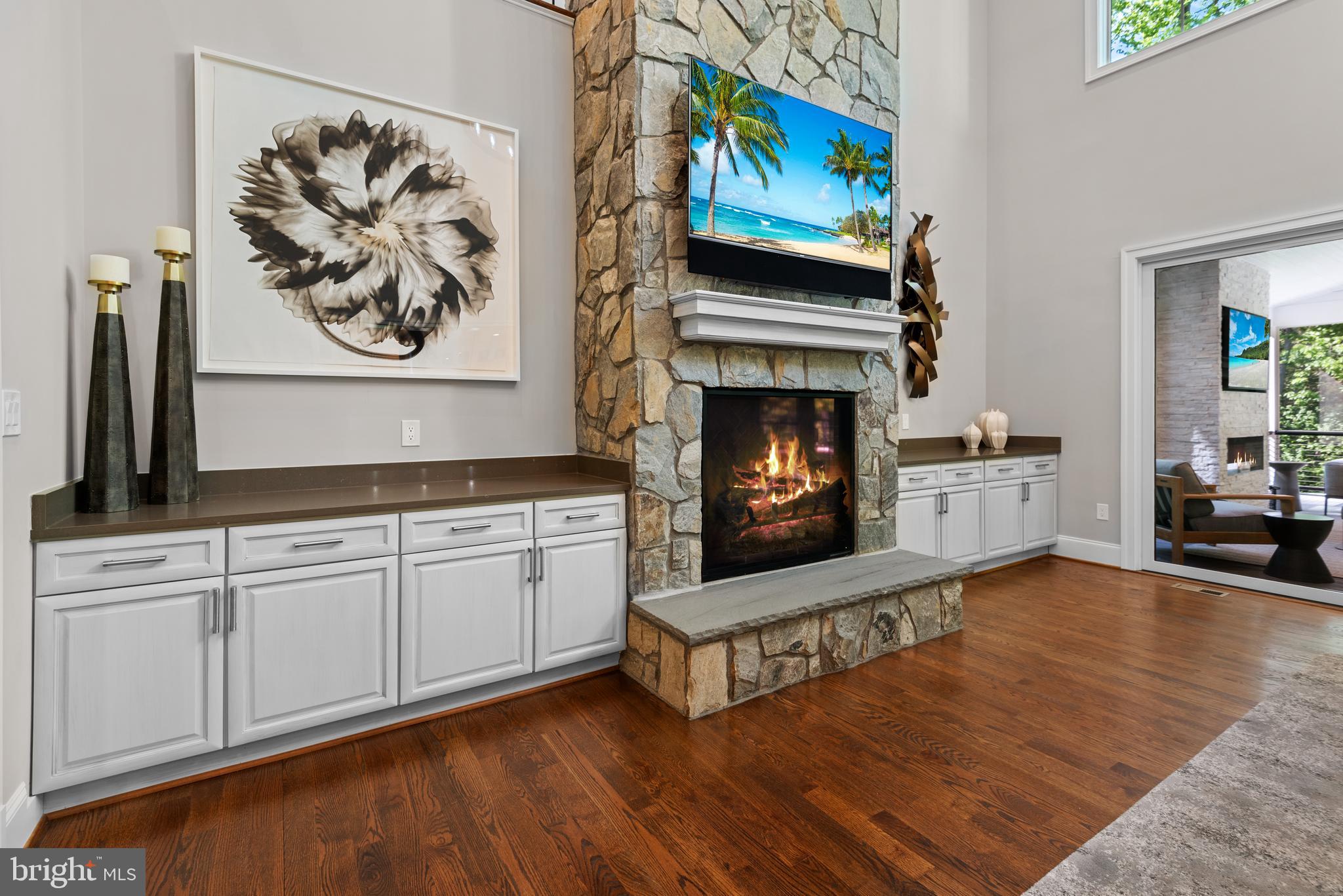 POTOMAC OUTSIDE - Residential