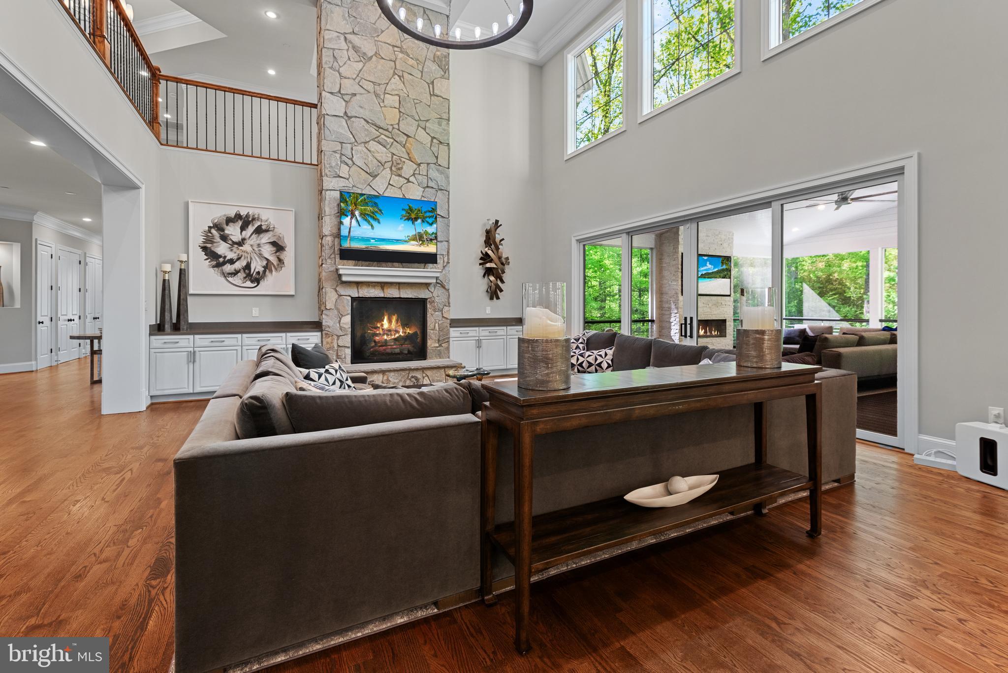 POTOMAC OUTSIDE - Residential