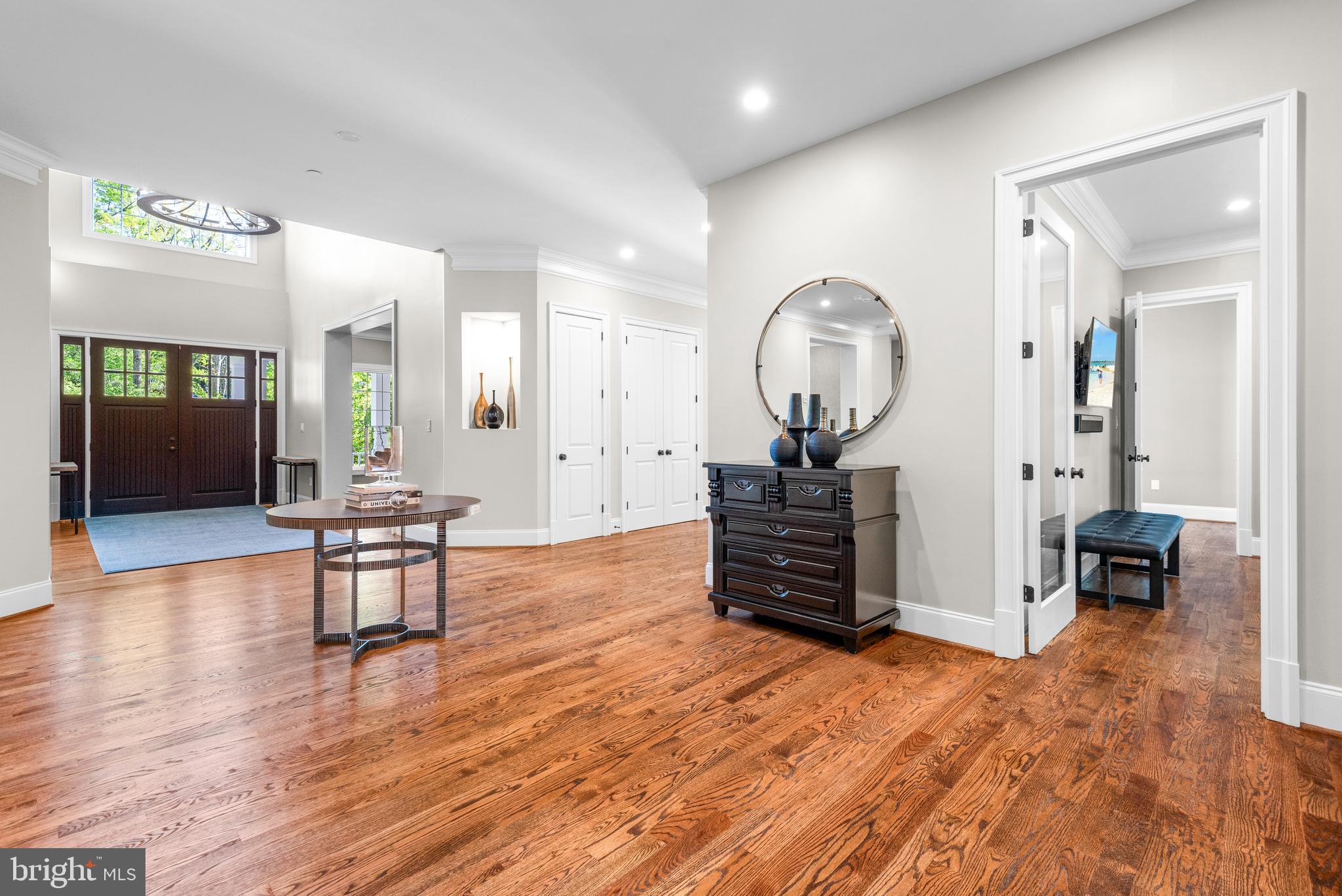 POTOMAC OUTSIDE - Residential