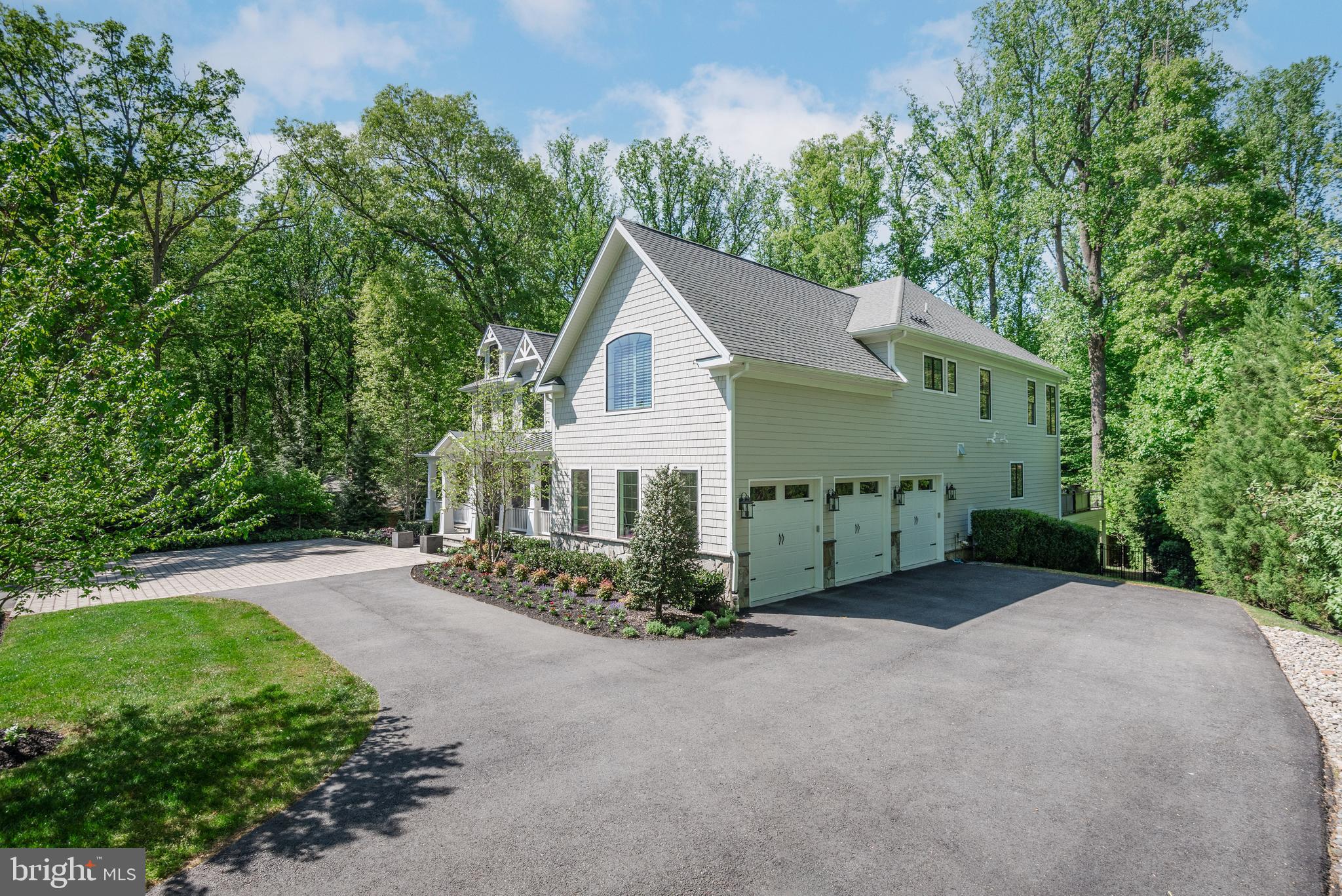 POTOMAC OUTSIDE - Residential