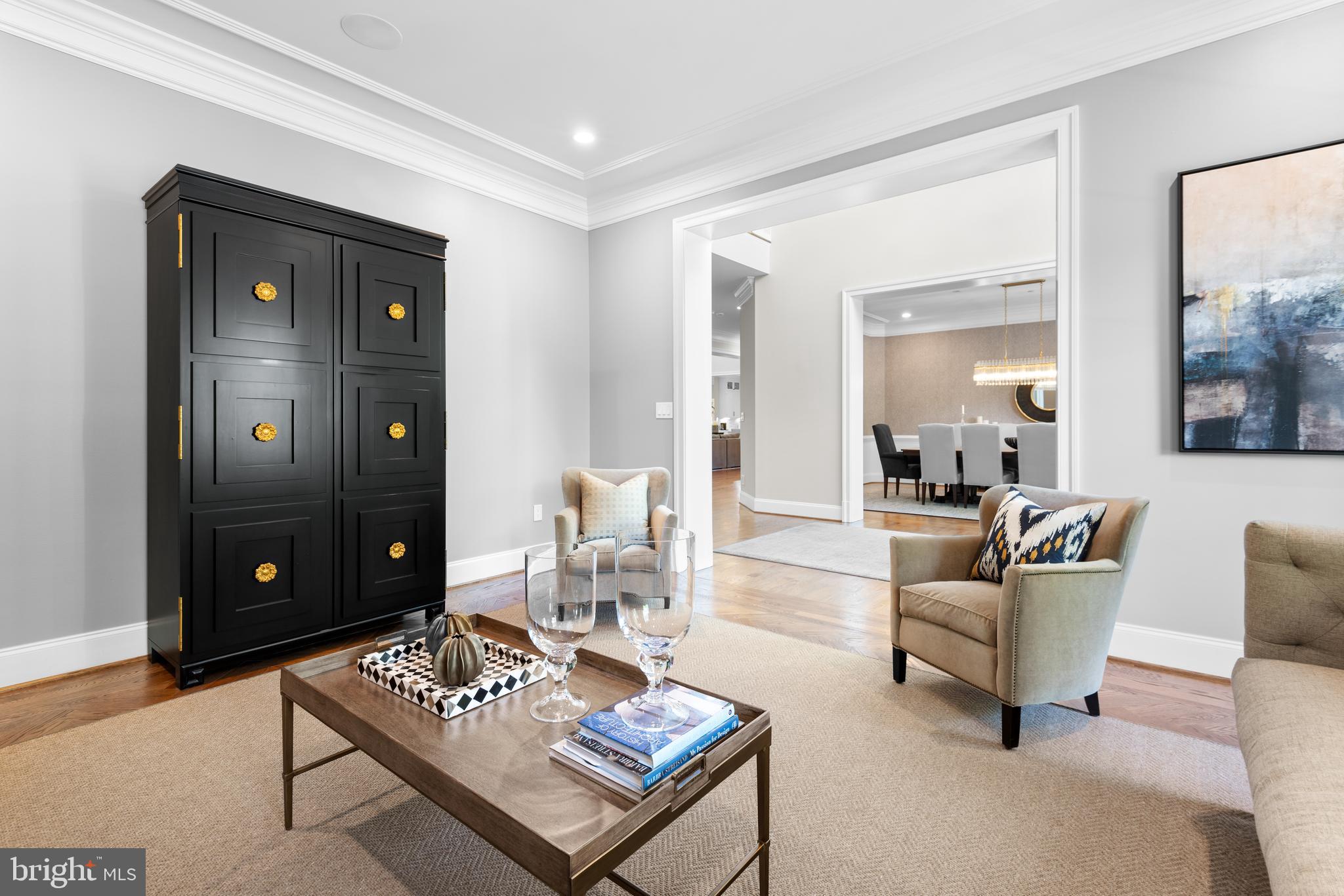 POTOMAC OUTSIDE - Residential