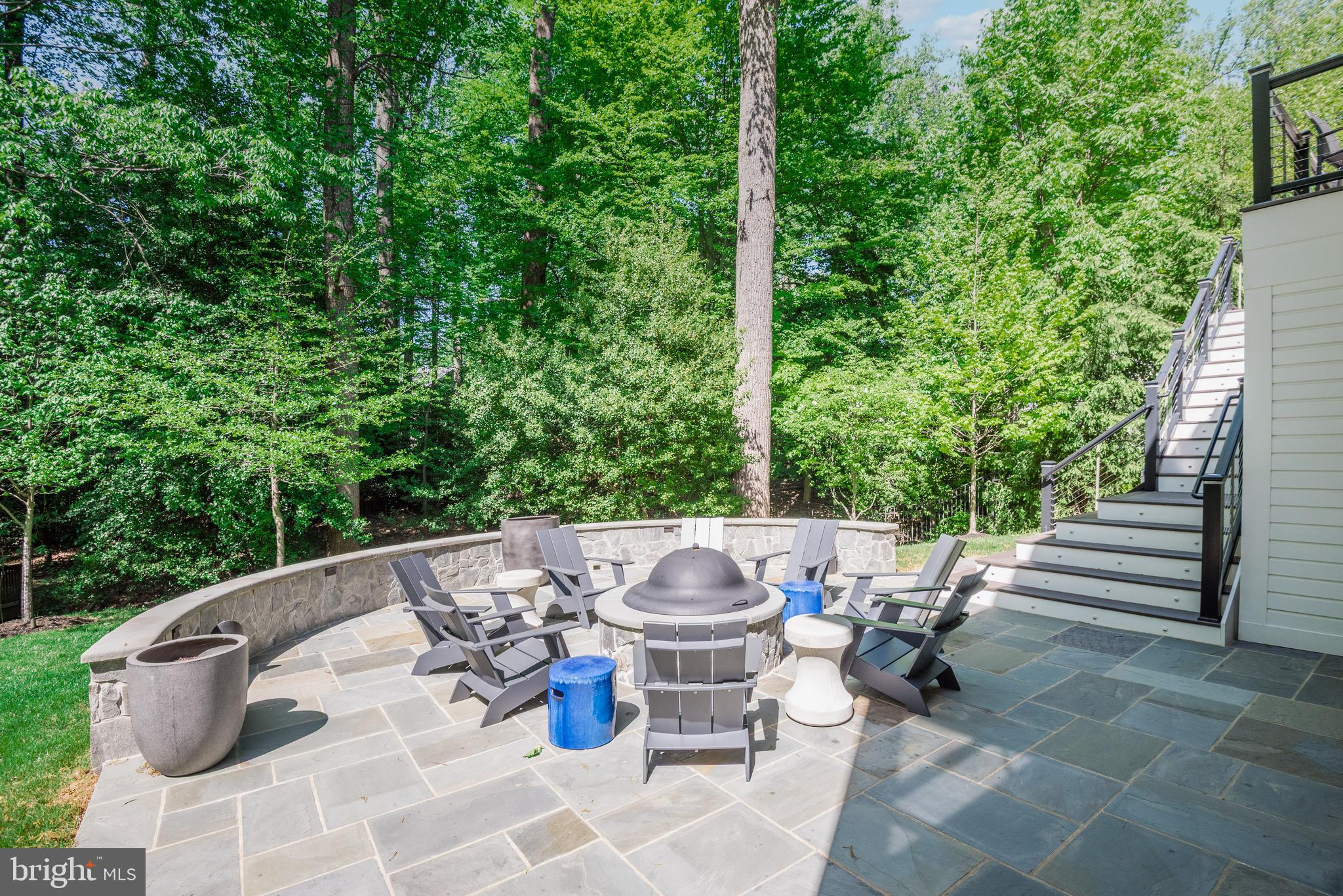 POTOMAC OUTSIDE - Residential