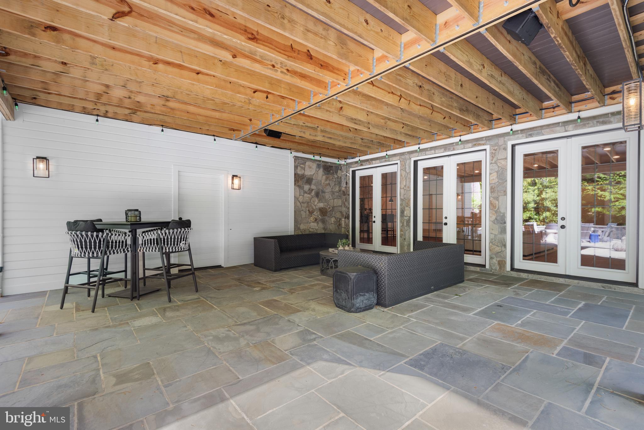 POTOMAC OUTSIDE - Residential