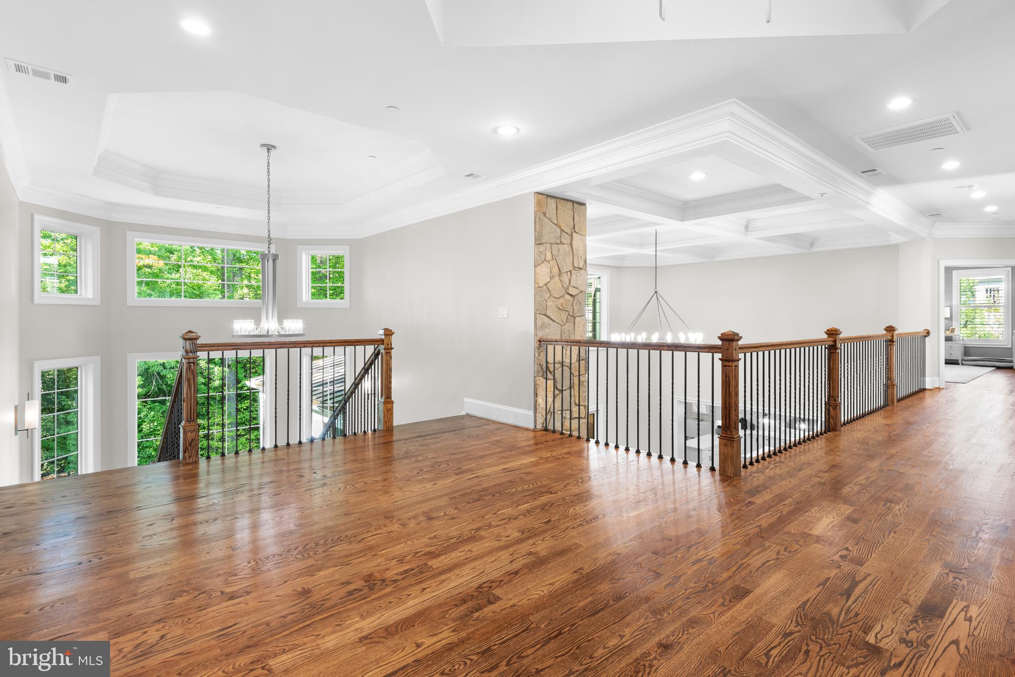 POTOMAC OUTSIDE - Residential