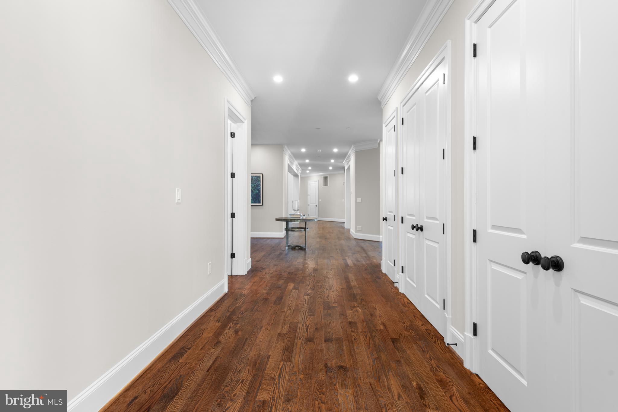 POTOMAC OUTSIDE - Residential