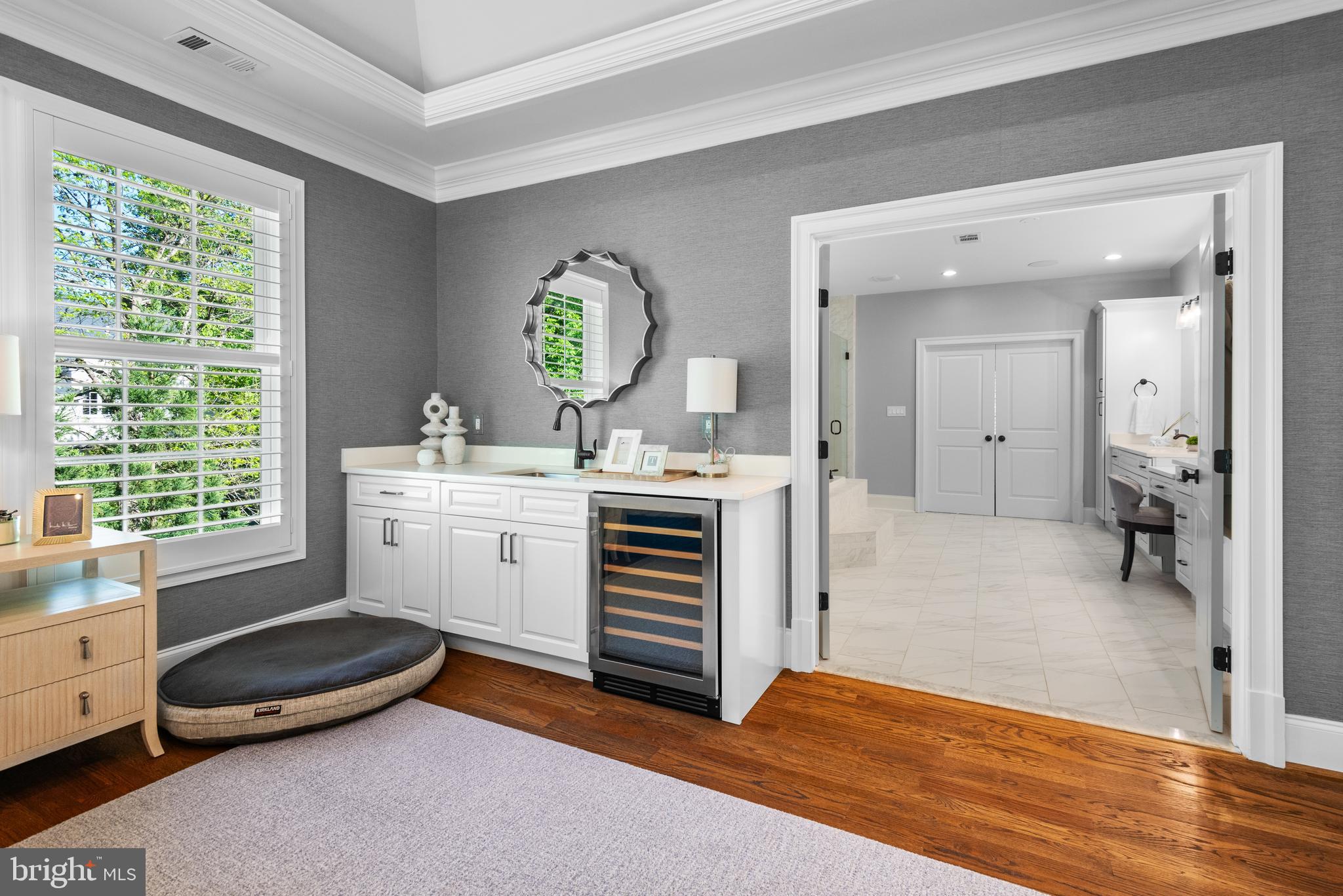 POTOMAC OUTSIDE - Residential