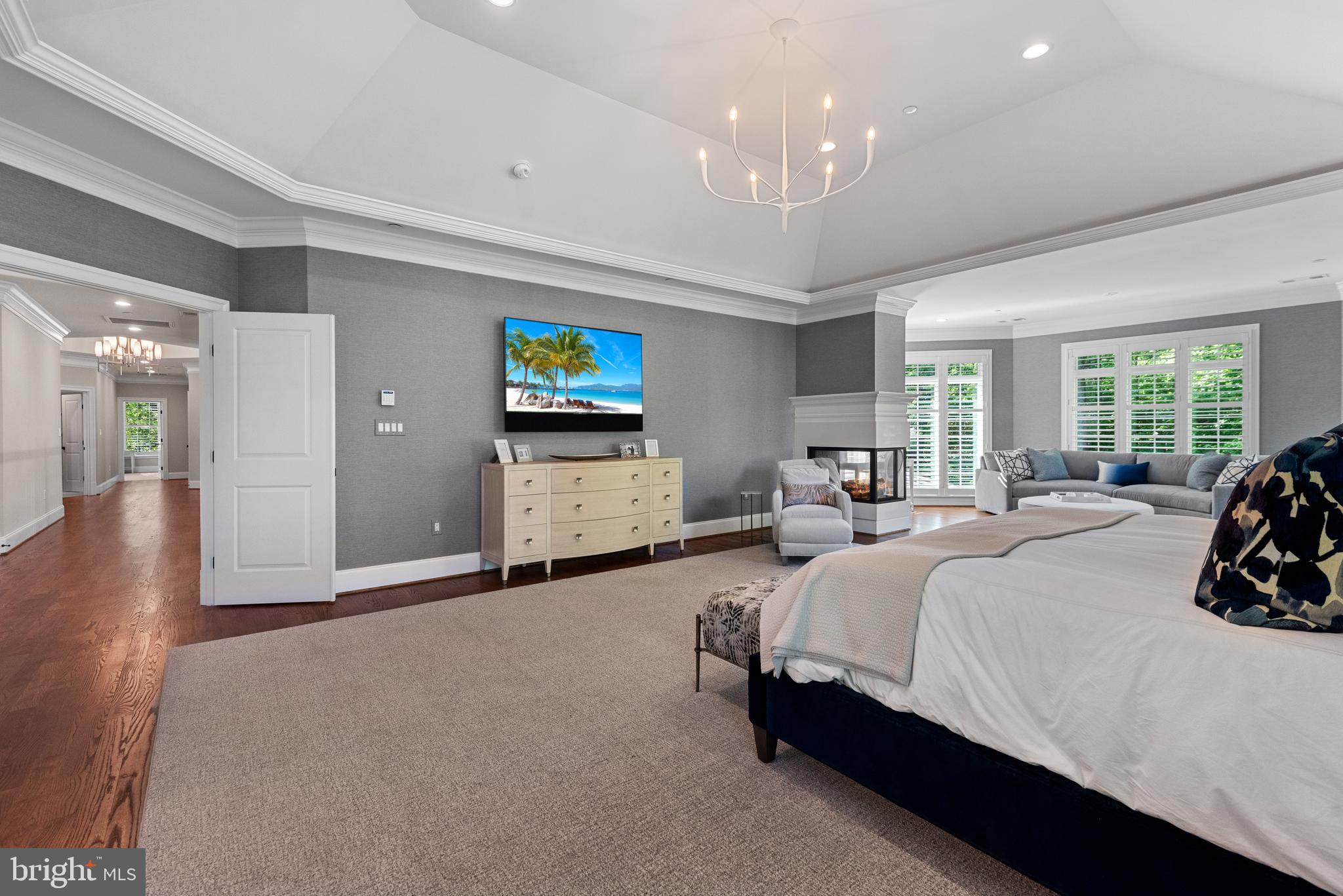 POTOMAC OUTSIDE - Residential