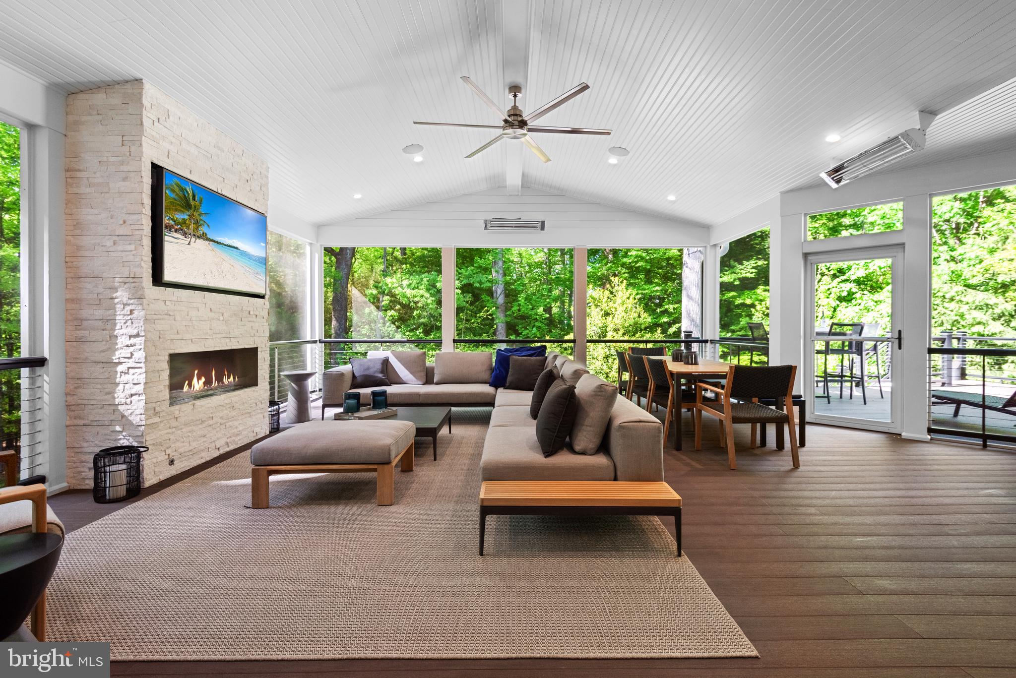 POTOMAC OUTSIDE - Residential