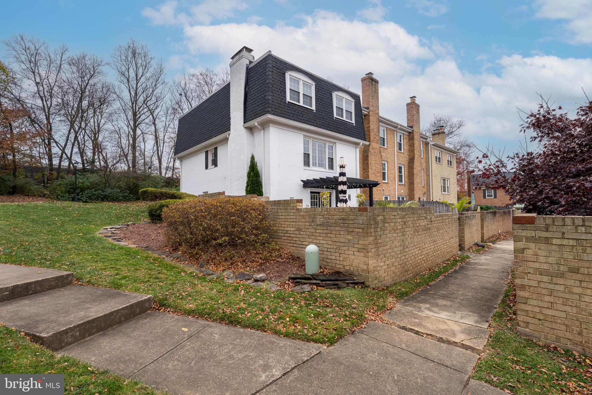 HALLCREST HEIGHTS - Residential