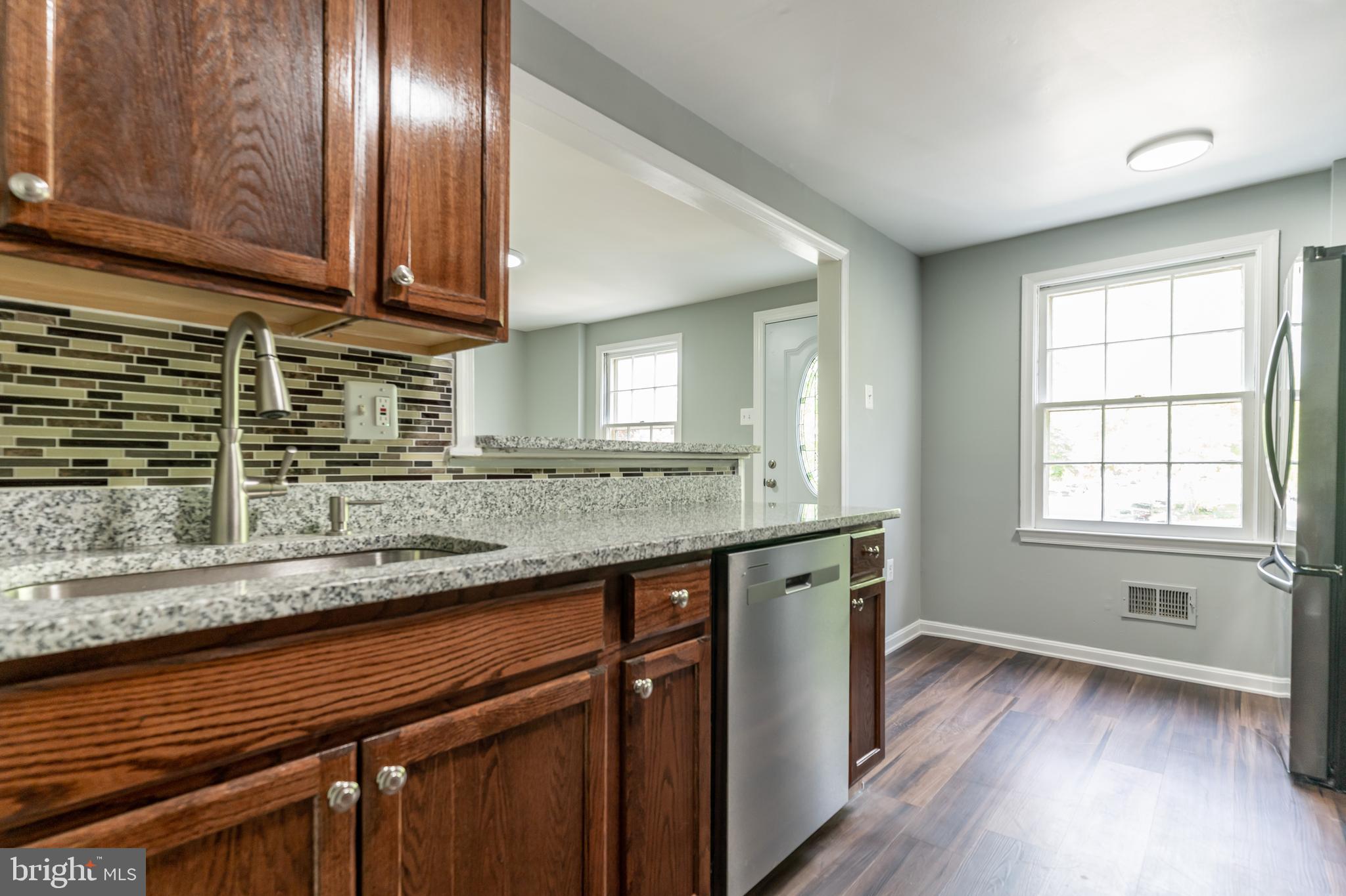 PINEWOOD LAKE - Residential