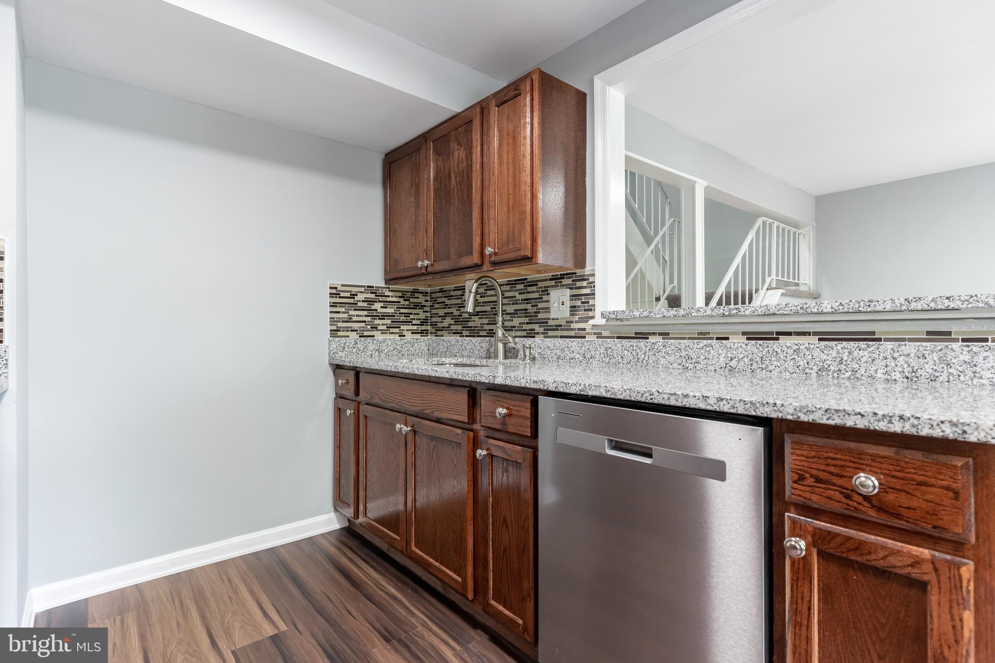 PINEWOOD LAKE - Residential