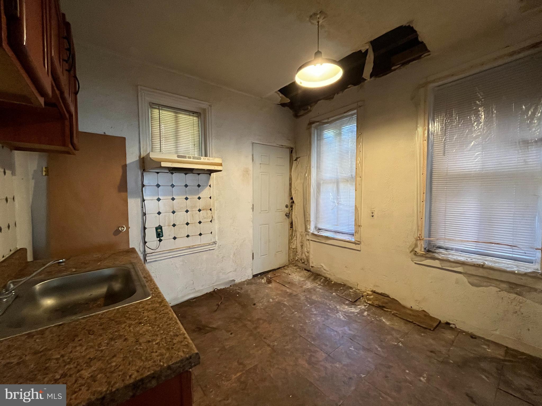 STRAWBERRY MANSION - Residential