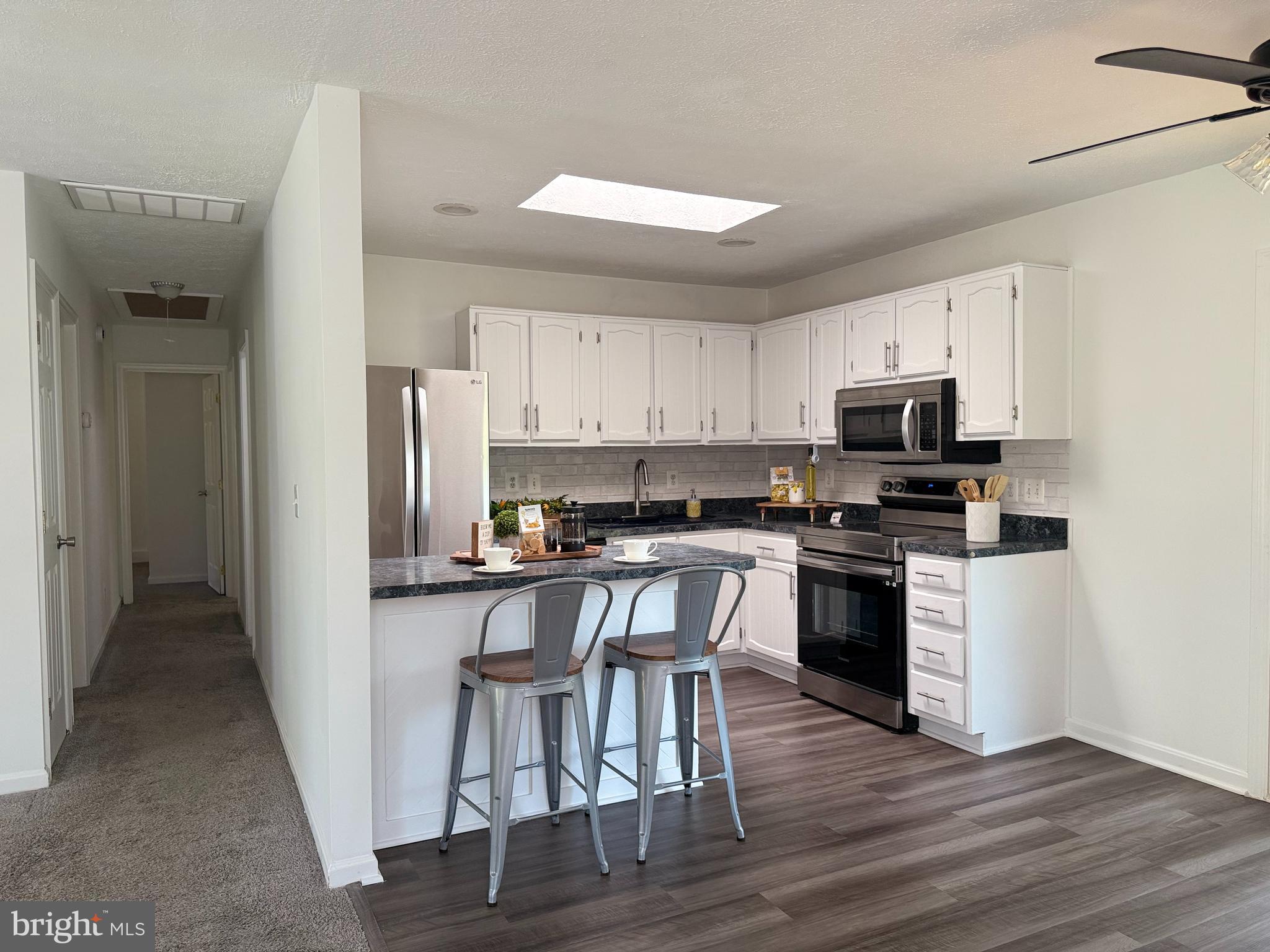 LEELAND HEIGHTS - Residential Lease