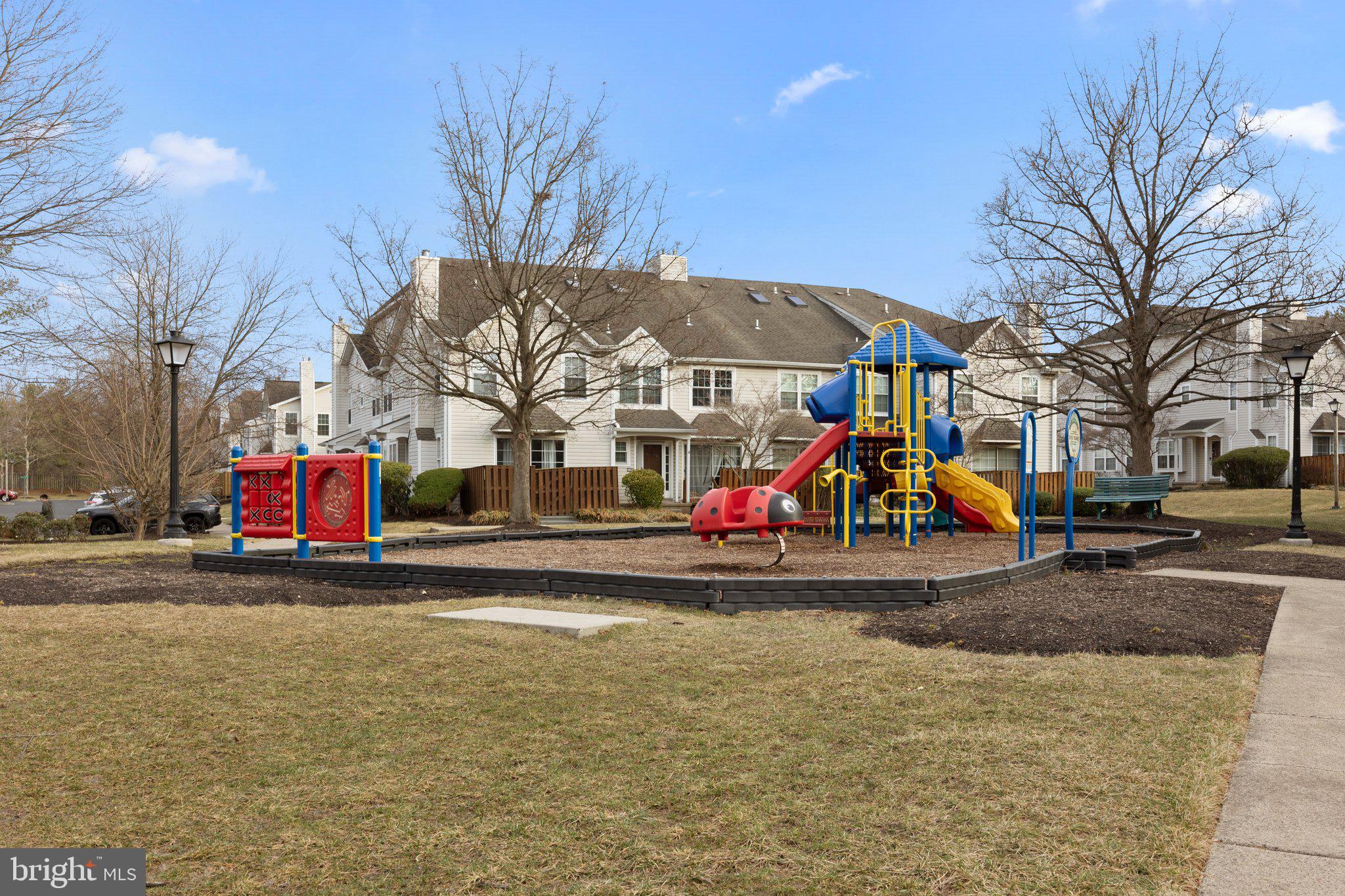 MAKEFIELD GLEN - Residential