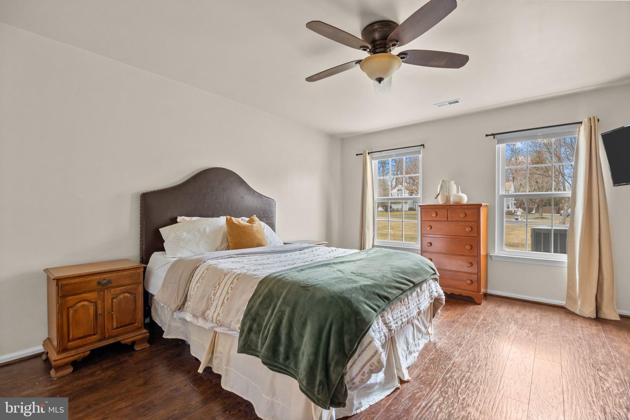 MAKEFIELD GLEN - Residential