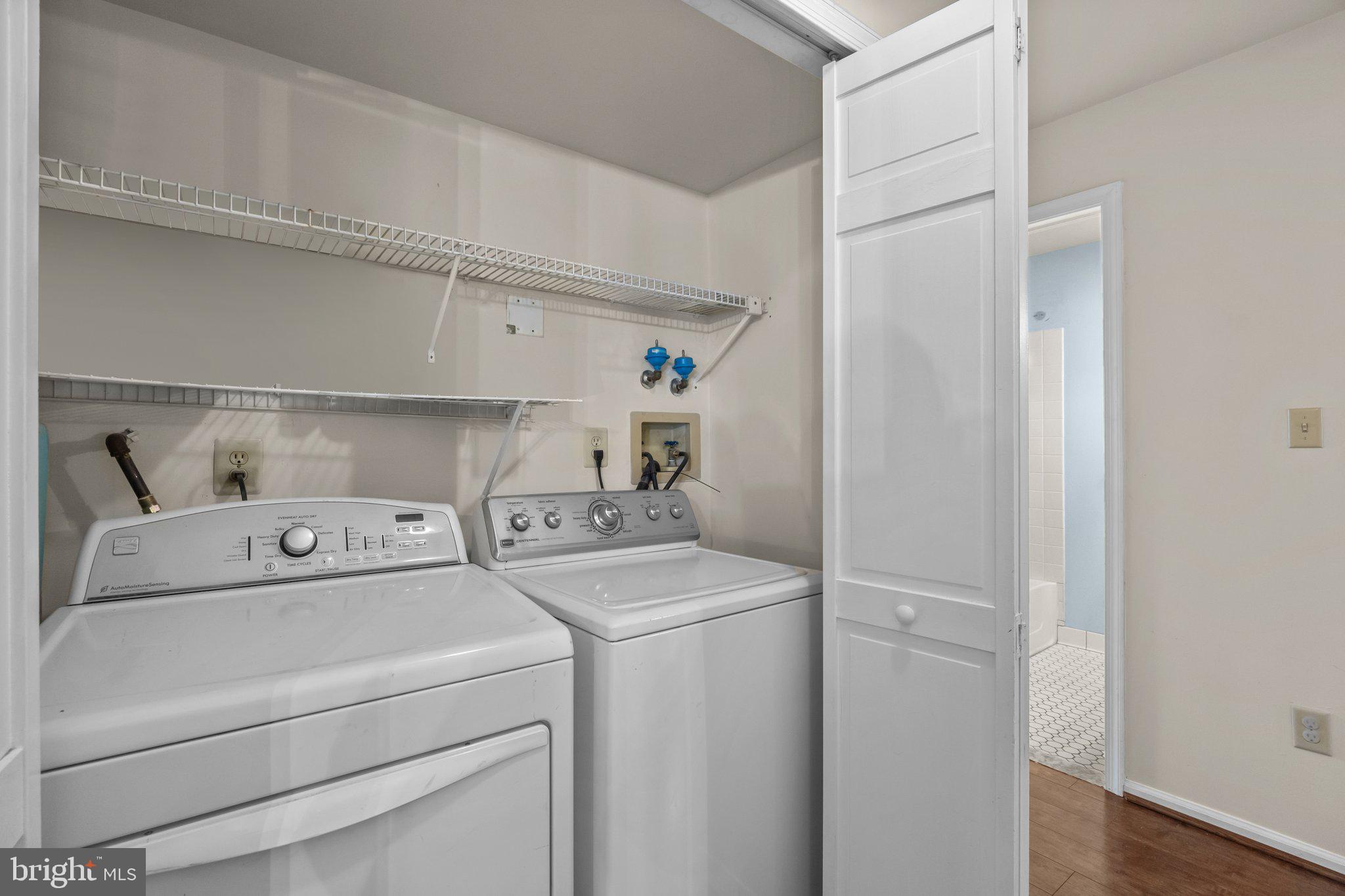 MAKEFIELD GLEN - Residential