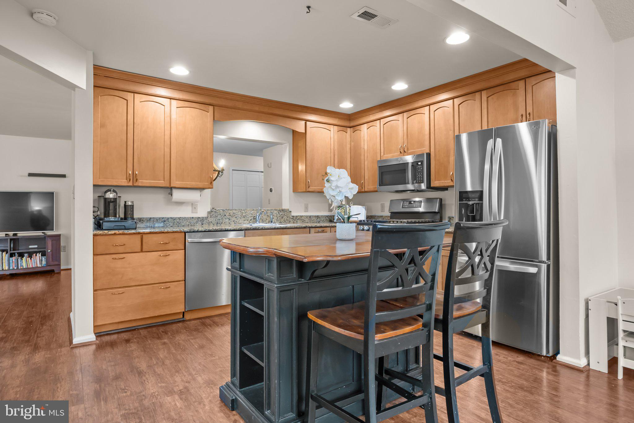 MAKEFIELD GLEN - Residential