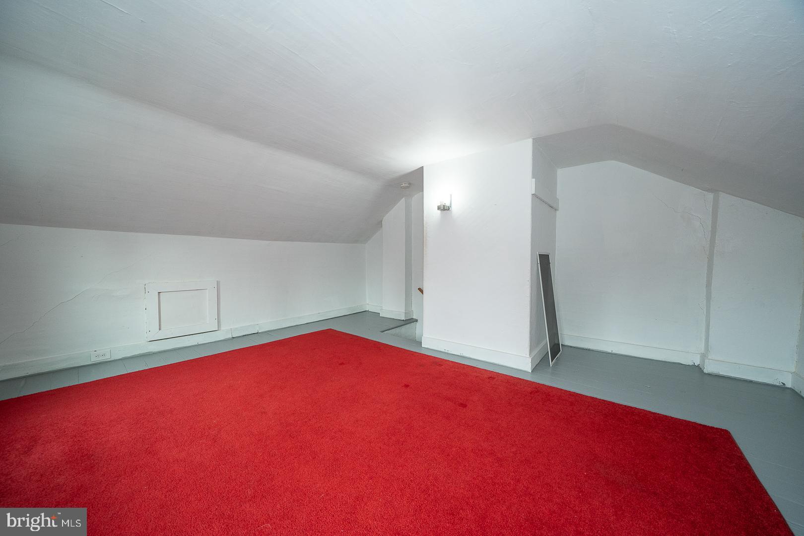 GARRETT HILL - Residential Lease