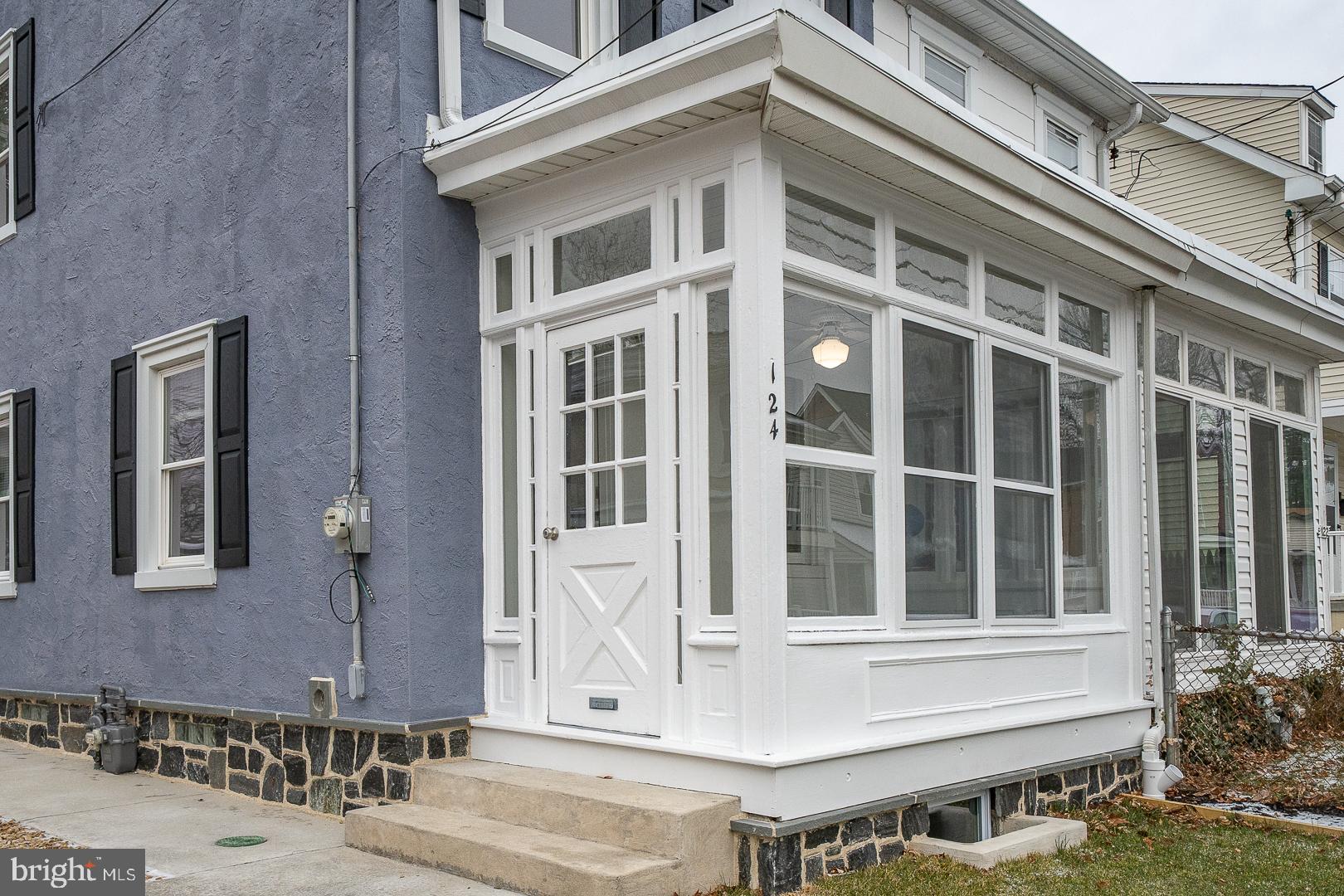 GARRETT HILL - Residential Lease