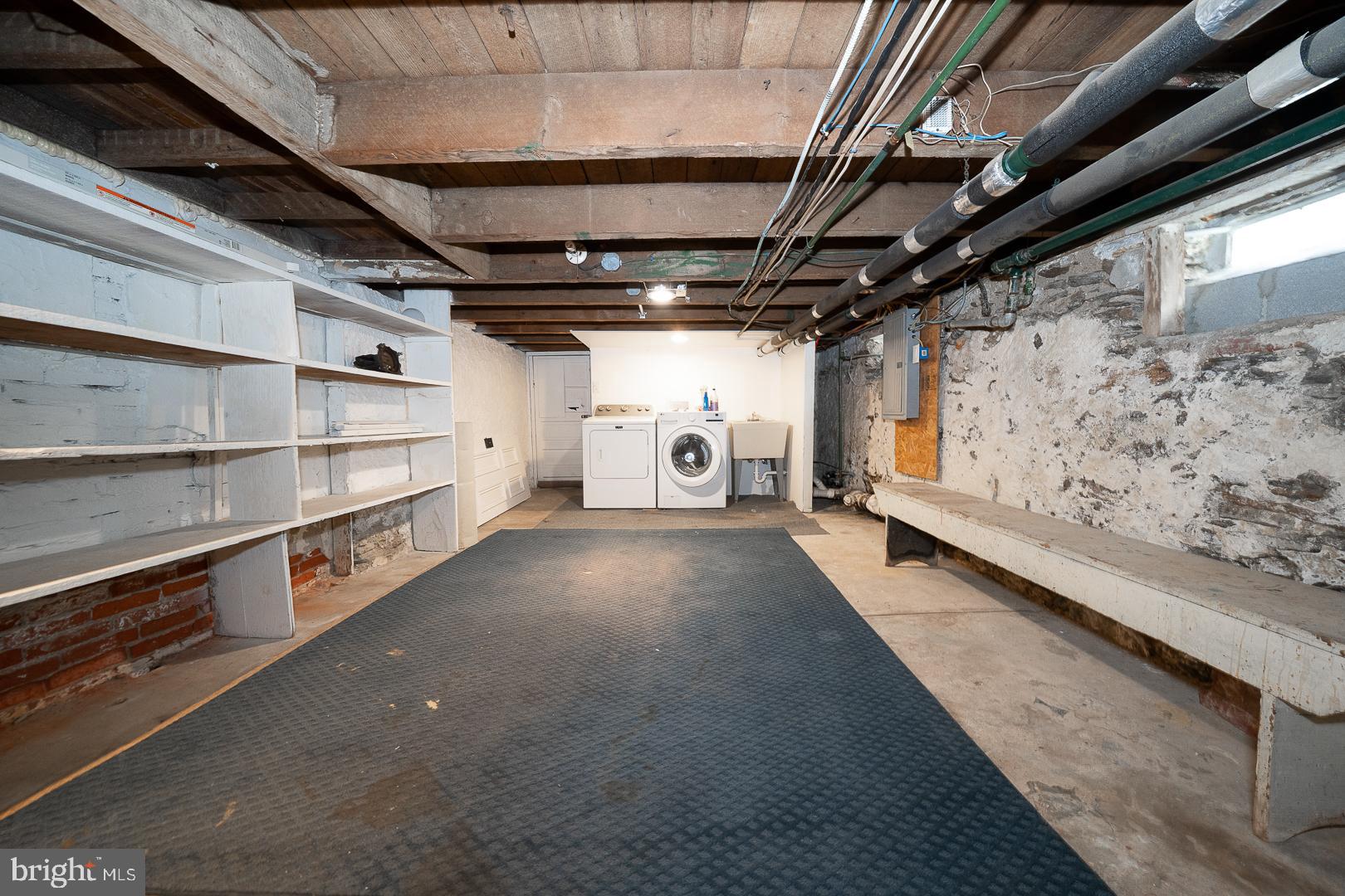 GARRETT HILL - Residential Lease