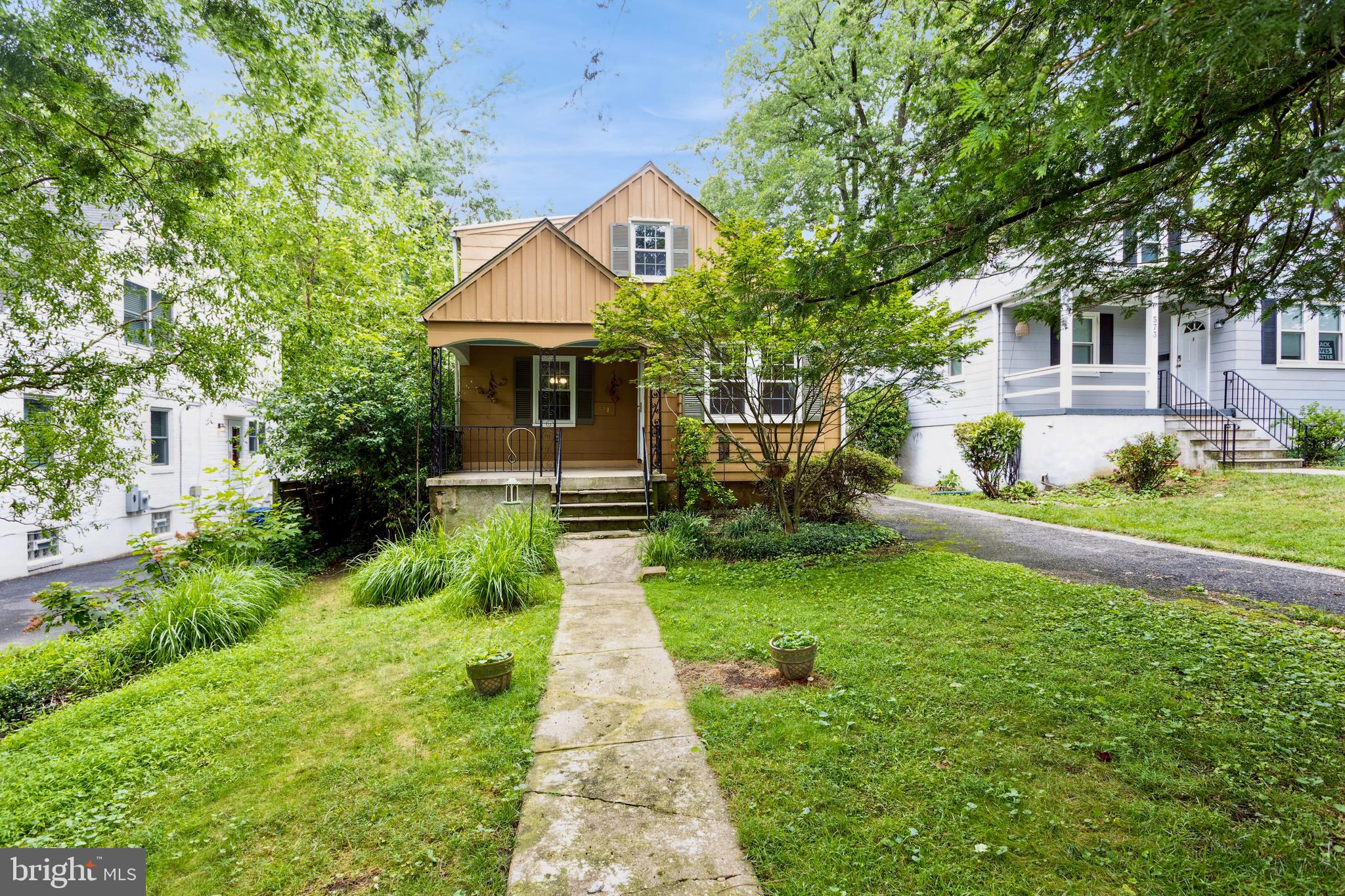 571 WOODBINE AVENUE
