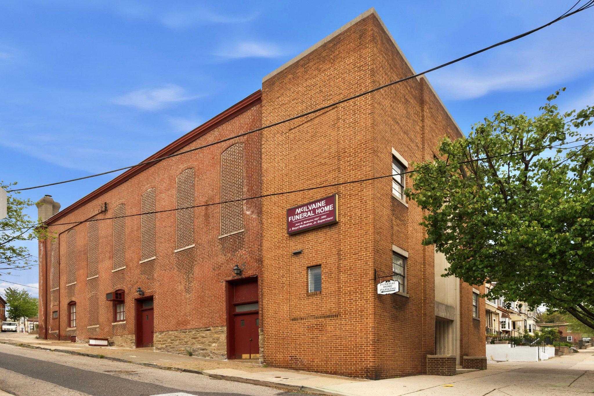 EAST FALLS - Commercial Sale