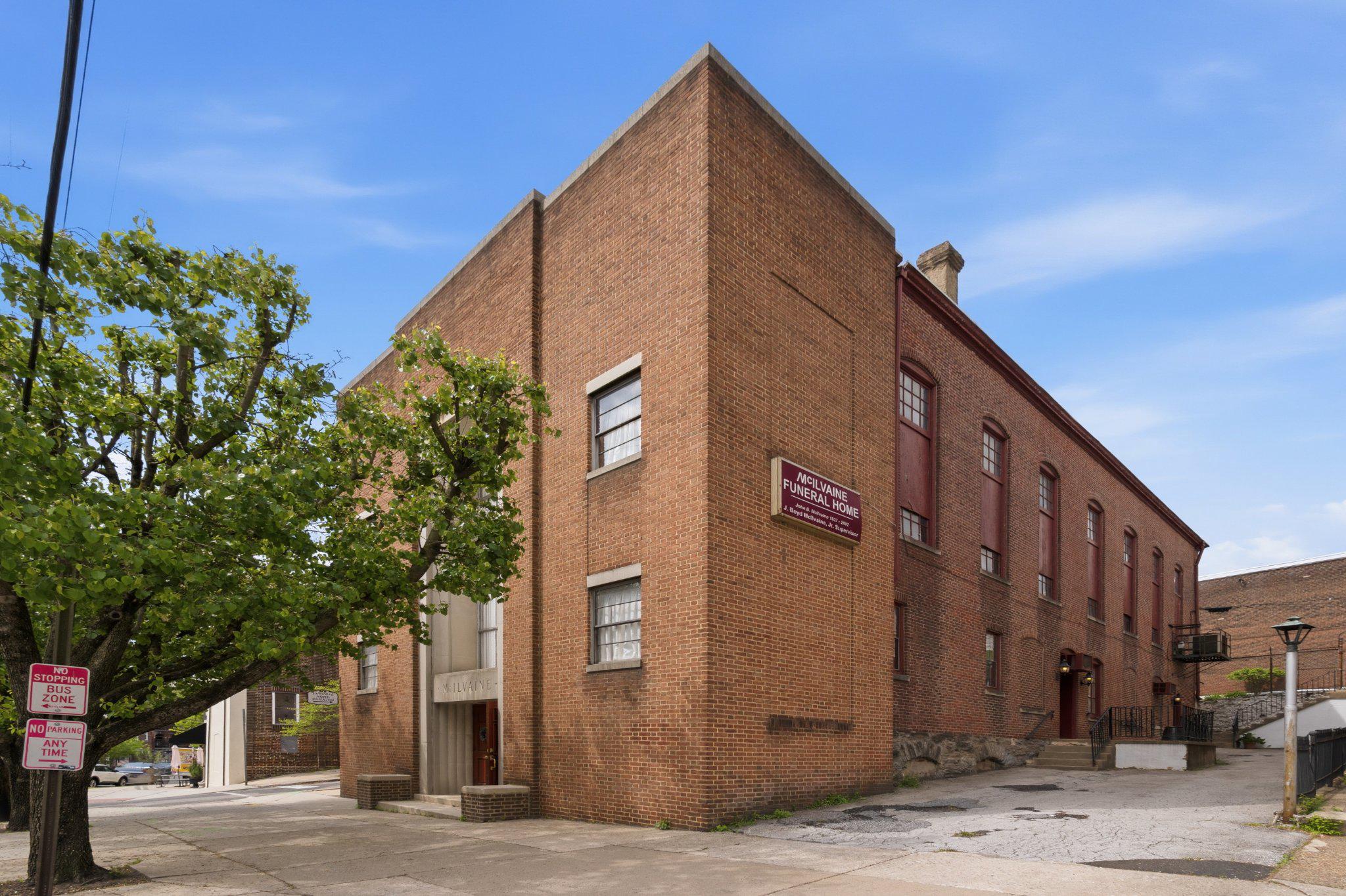 EAST FALLS - Commercial Sale